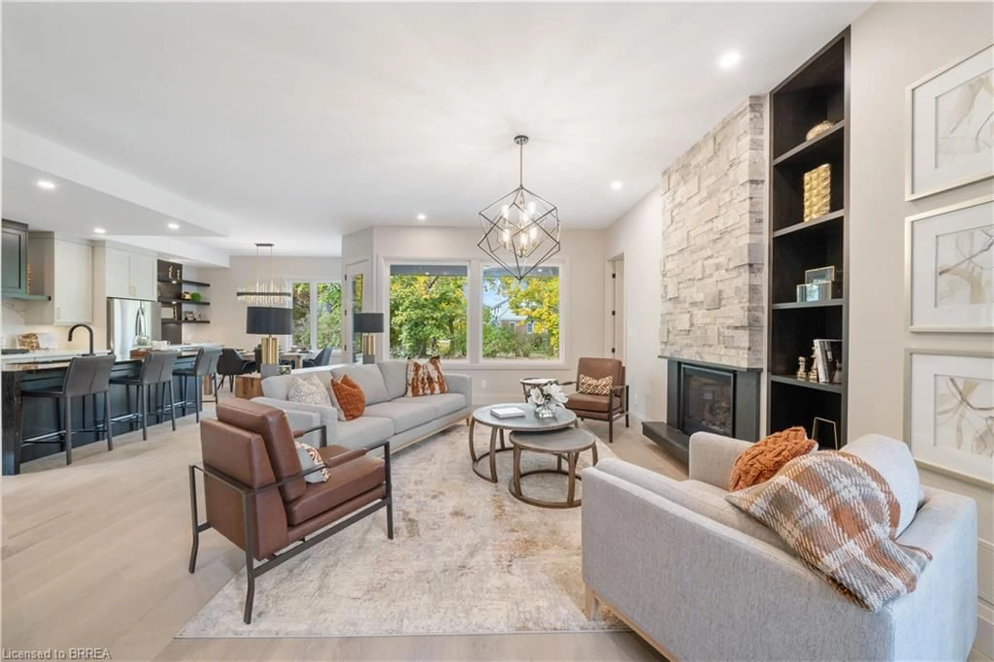 Living room with furniture, ceramic/tile floor for 141 Parkside Dr, Brantford Ontario N3T 0S9
