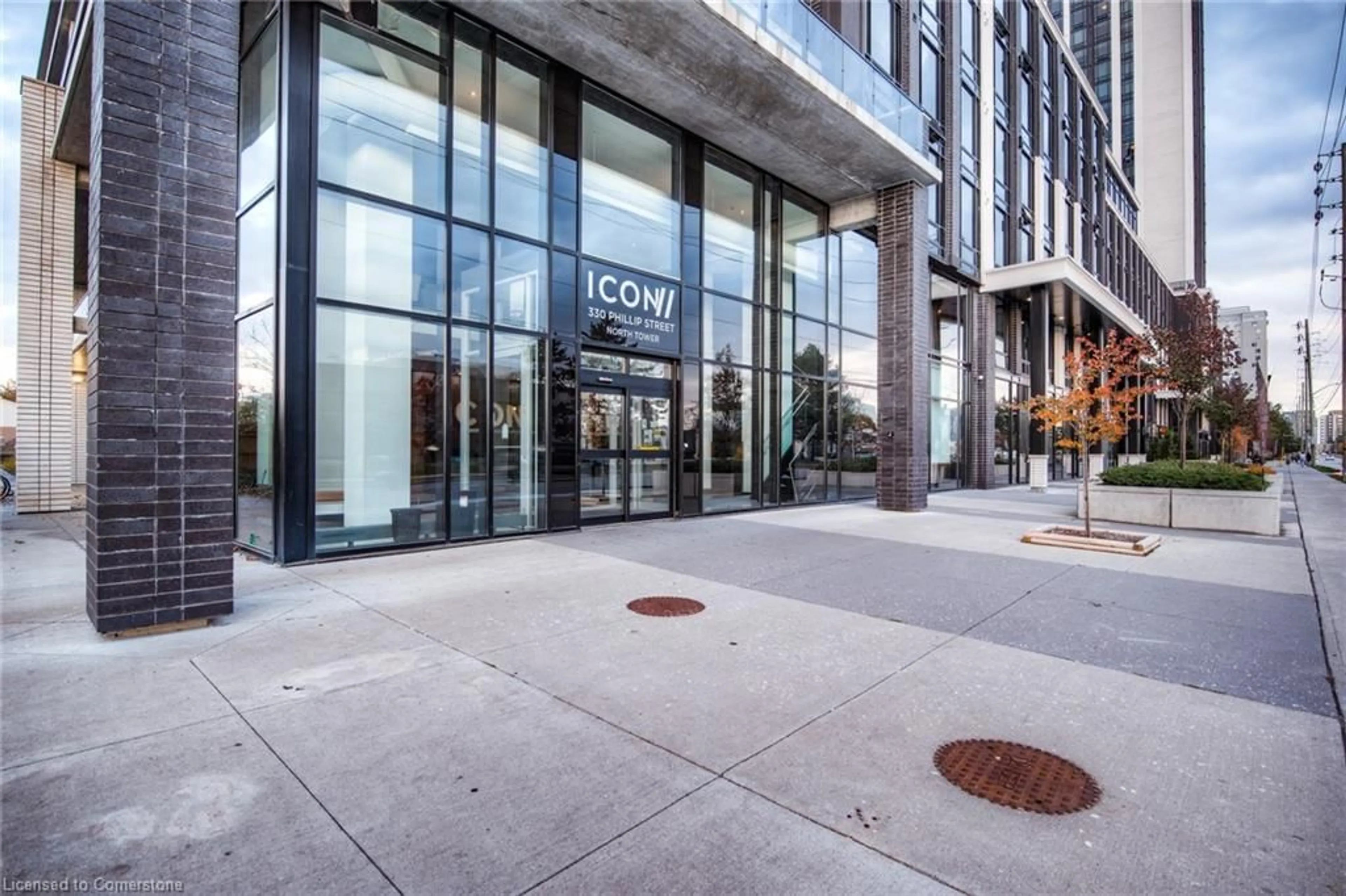 Indoor foyer for 330 Phillip St #C322, Waterloo Ontario N2L 3W9