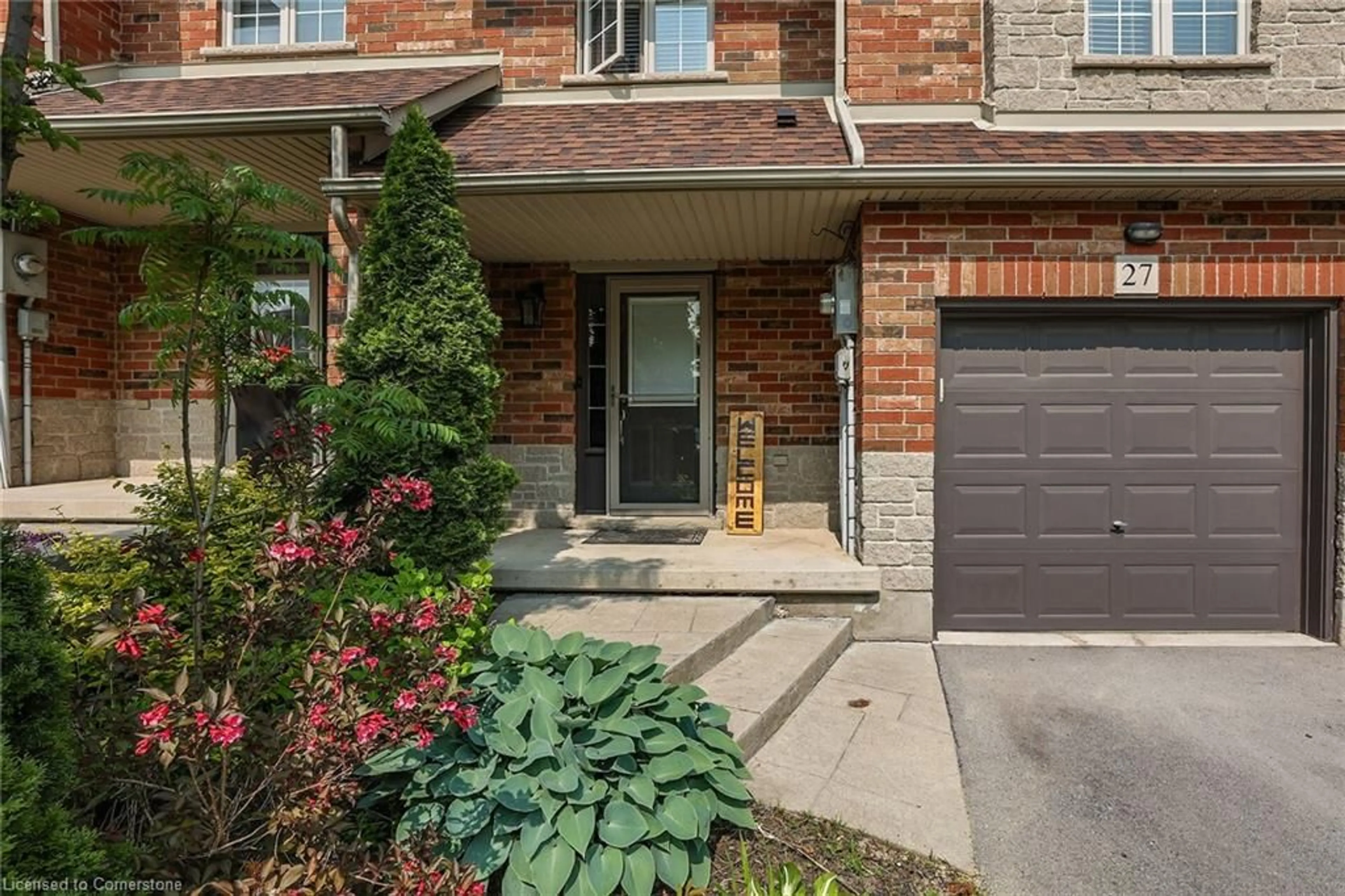Home with brick exterior material, street for 18 Cedar St #27, Grimsby Ontario L3M 5M7