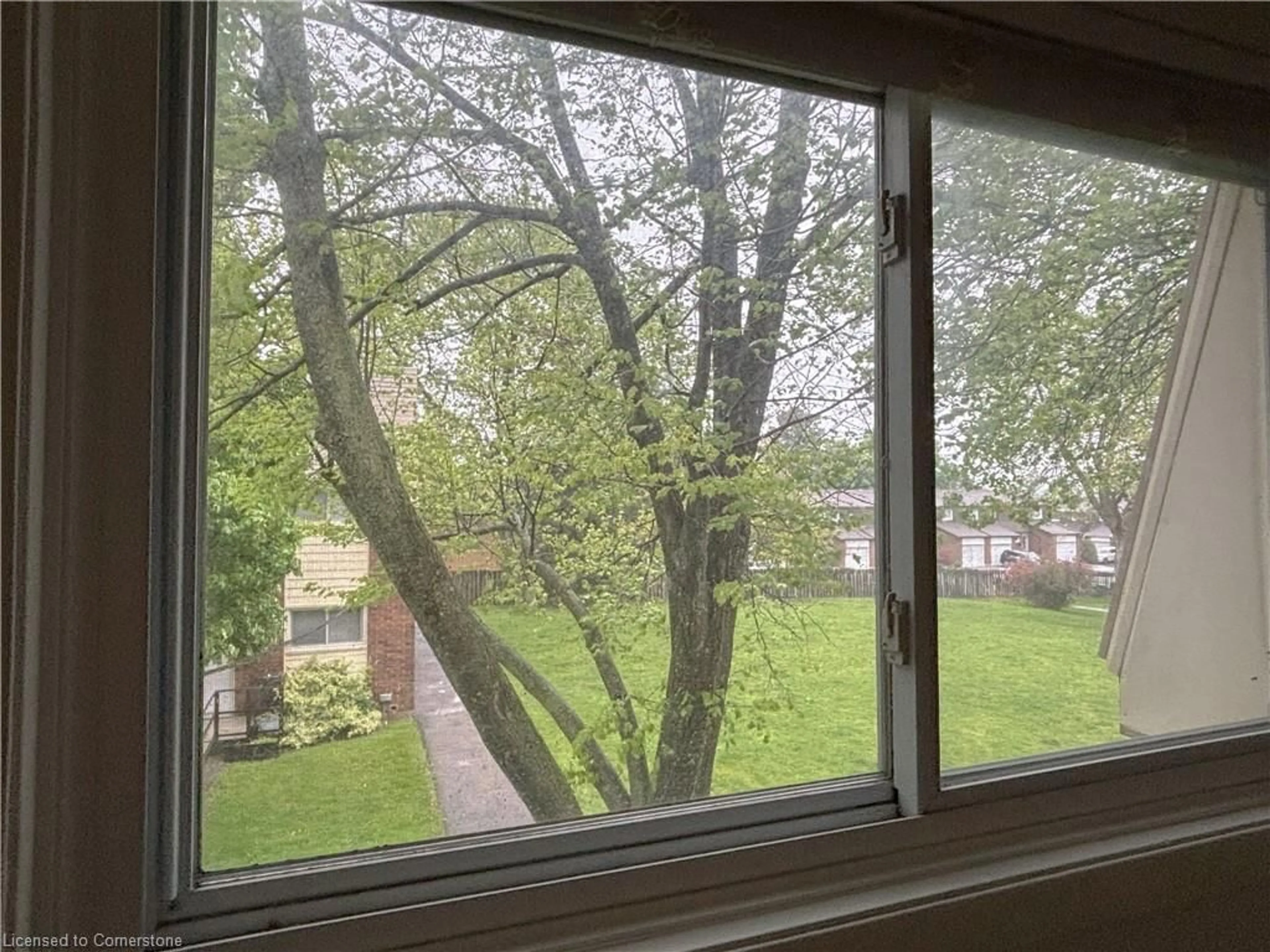 A pic of a room for 30 Regent Ave #37A, Hamilton Ontario L9B 1B3
