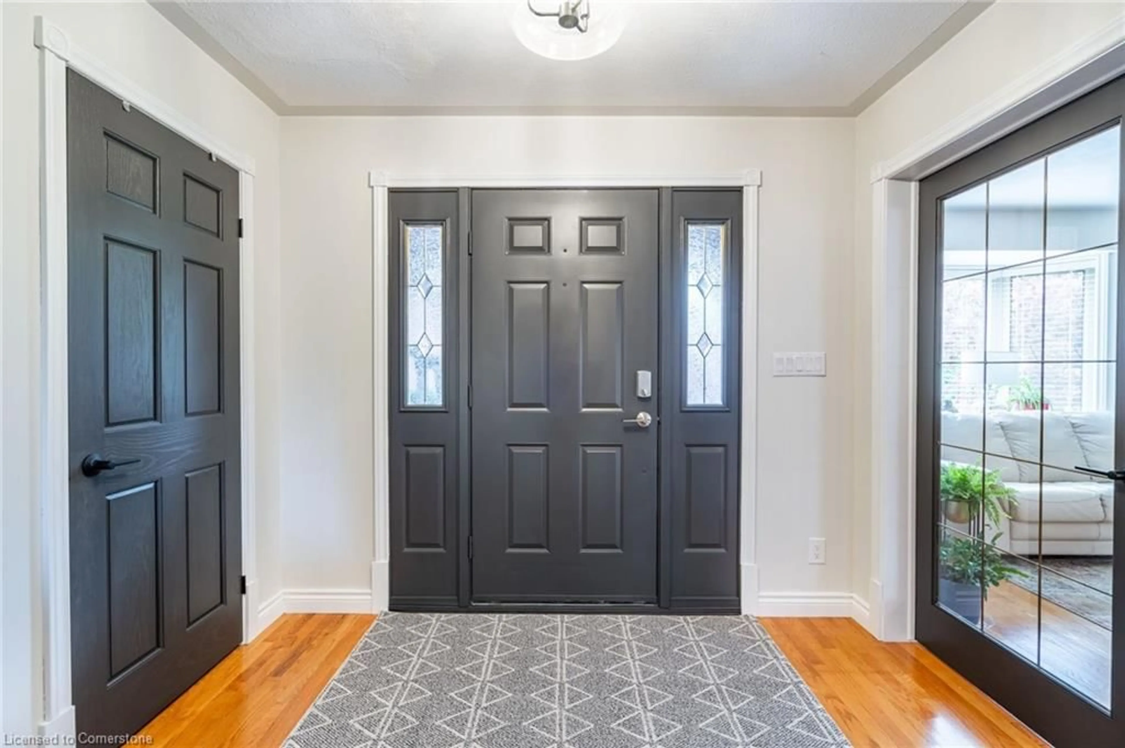 Indoor entryway for 60 Lee Ave, Simcoe Ontario N3Y 5B2