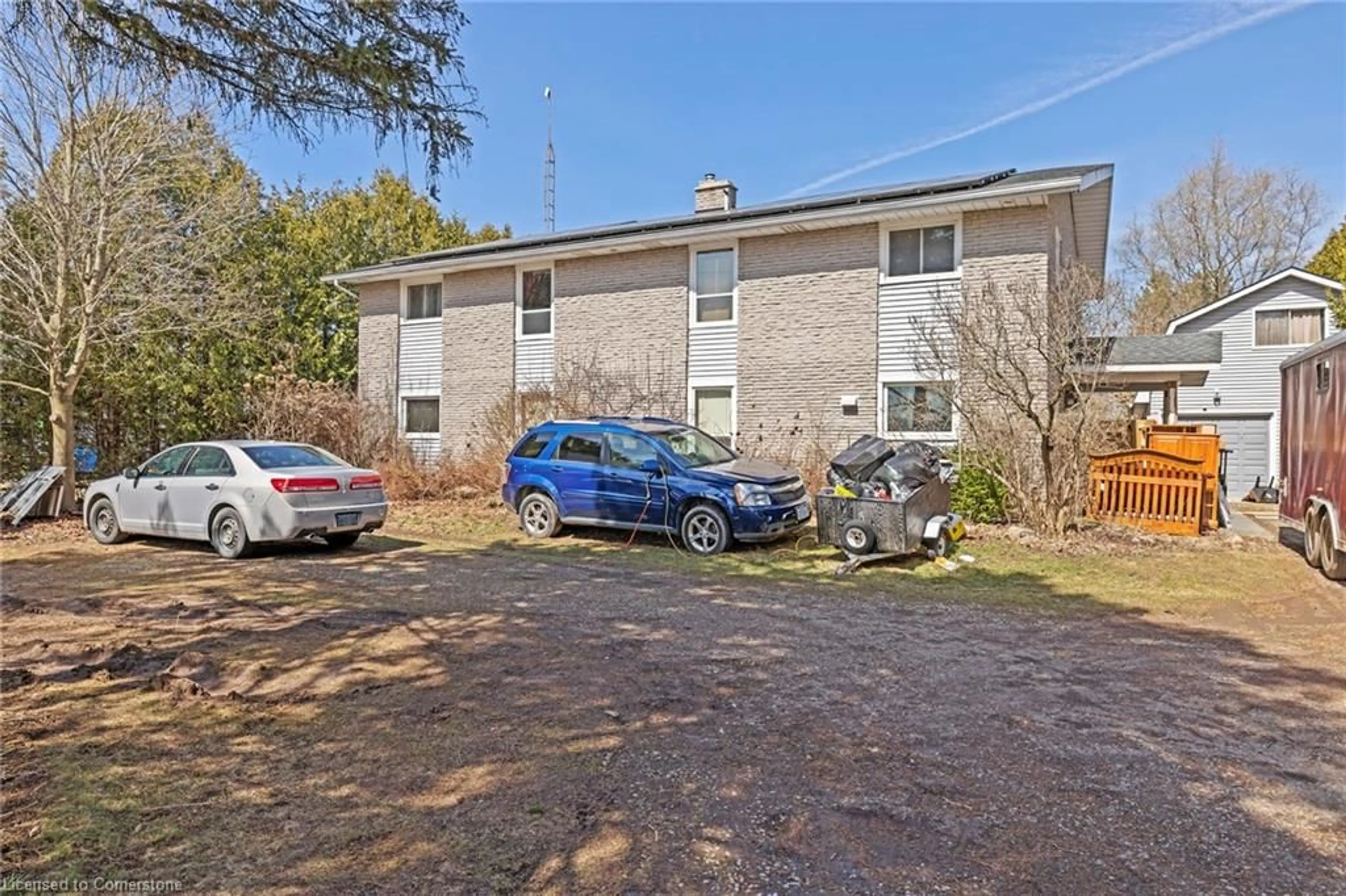 A pic from outside/outdoor area/front of a property/back of a property/a pic from drone, unknown for 827 6th Concession Rd, Flamborough Ontario L8B 1N3