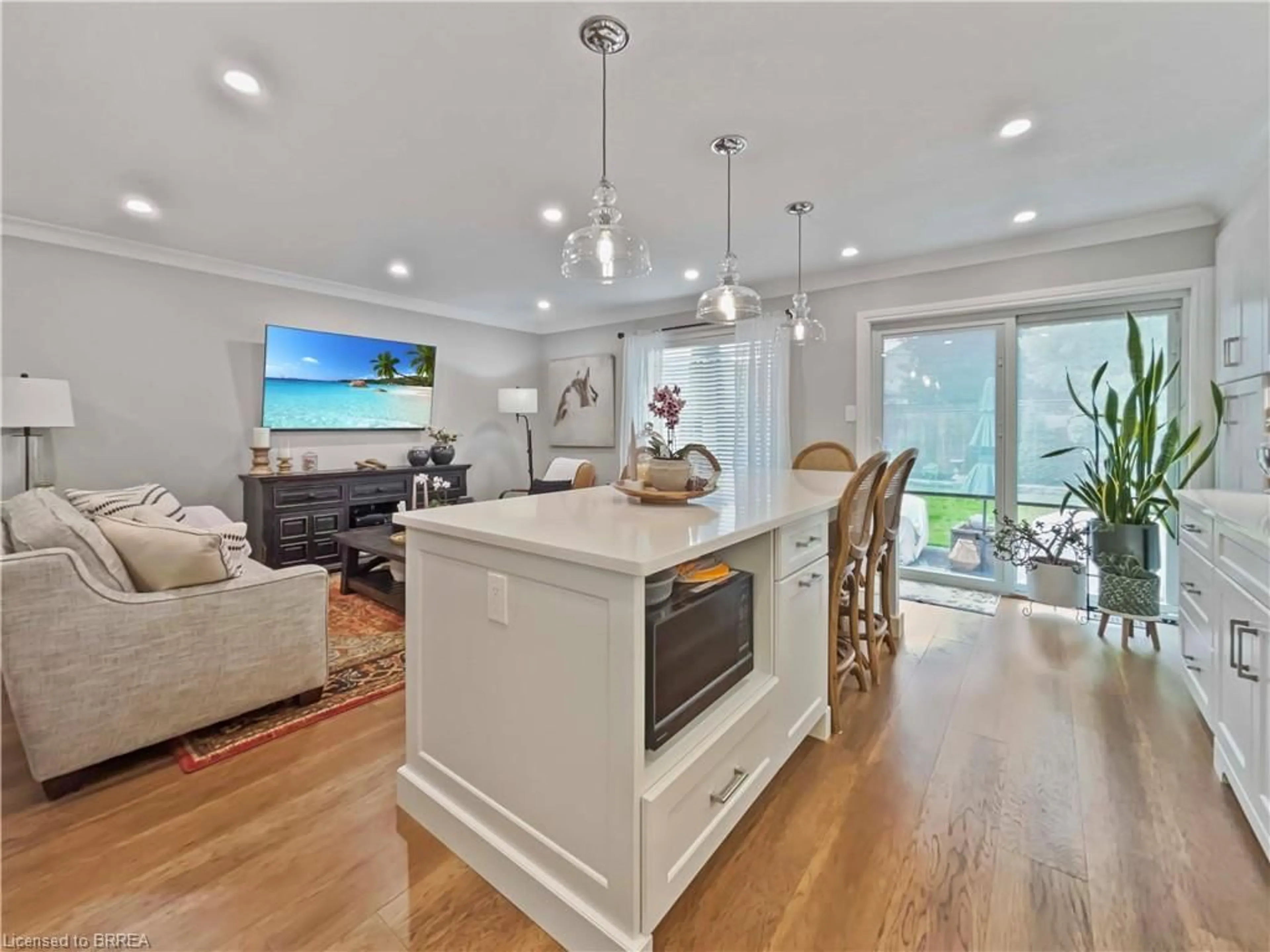 Open concept kitchen, unknown for 73 Savannah Ridge Dr, Paris Ontario N3L 4G2