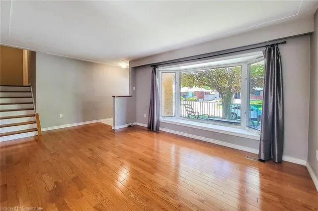 Additional image 25 of 35 Cloke Crt