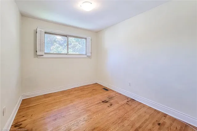 Additional image 11 of 35 Cloke Crt