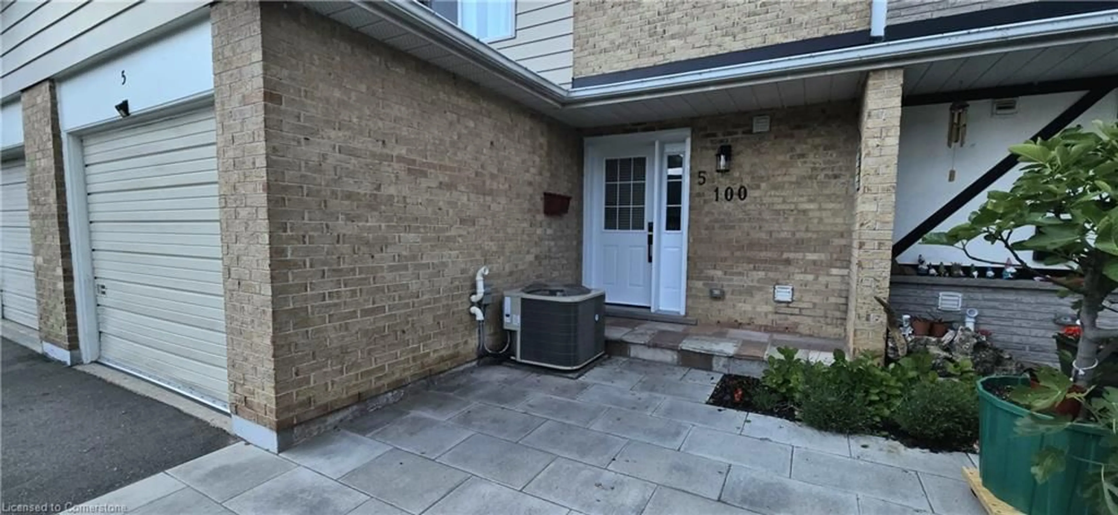 Patio, street for 100 Saint Andrews Crt #5, Hamilton Ontario L8K 6H2