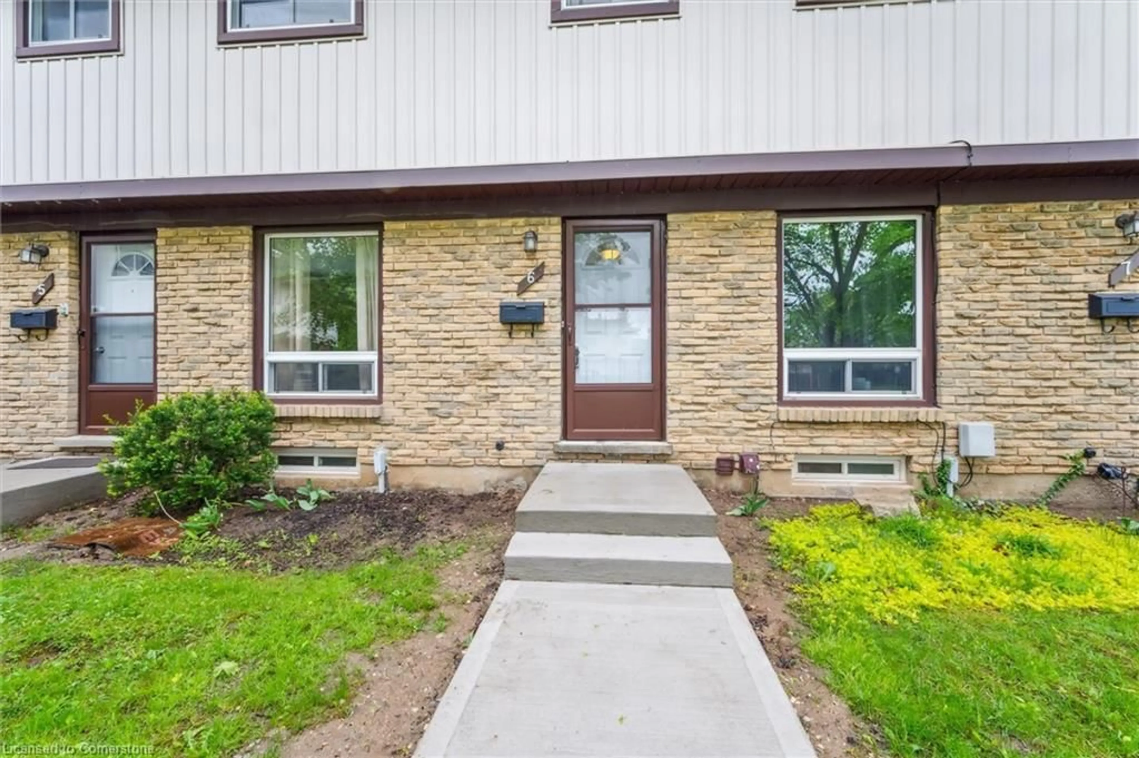 Unknown for 210 Glamis Rd #6, Cambridge Ontario N1R 6L3