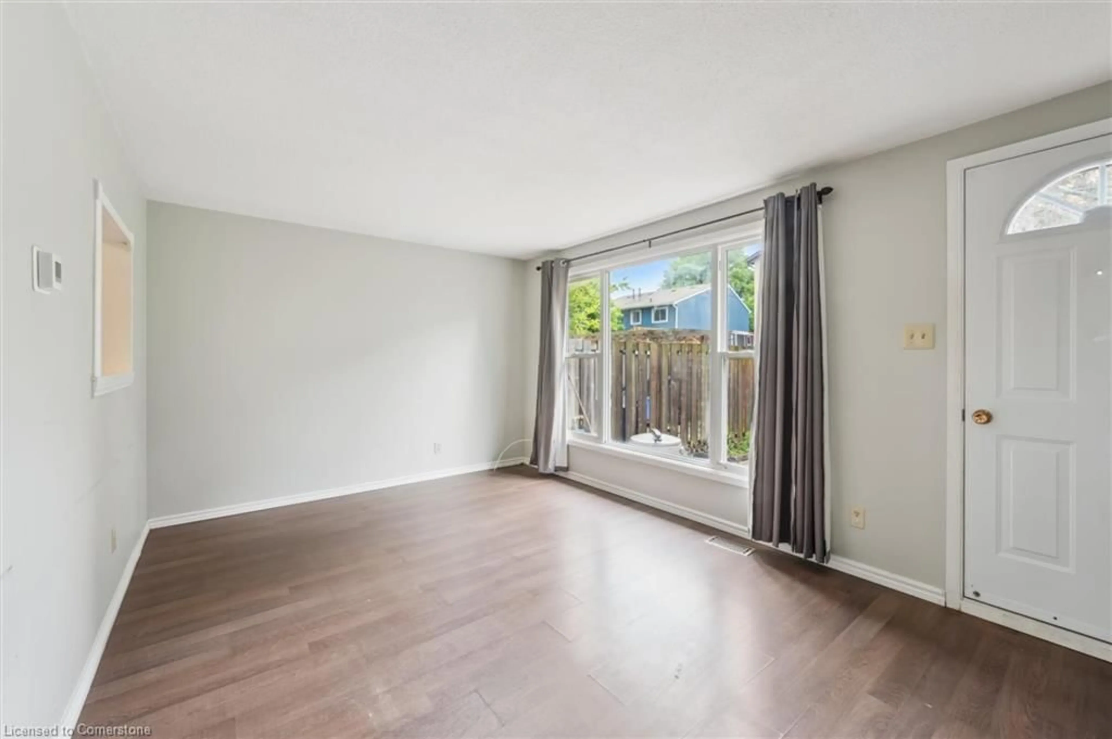 A pic of a room for 210 Glamis Rd #6, Cambridge Ontario N1R 6L3