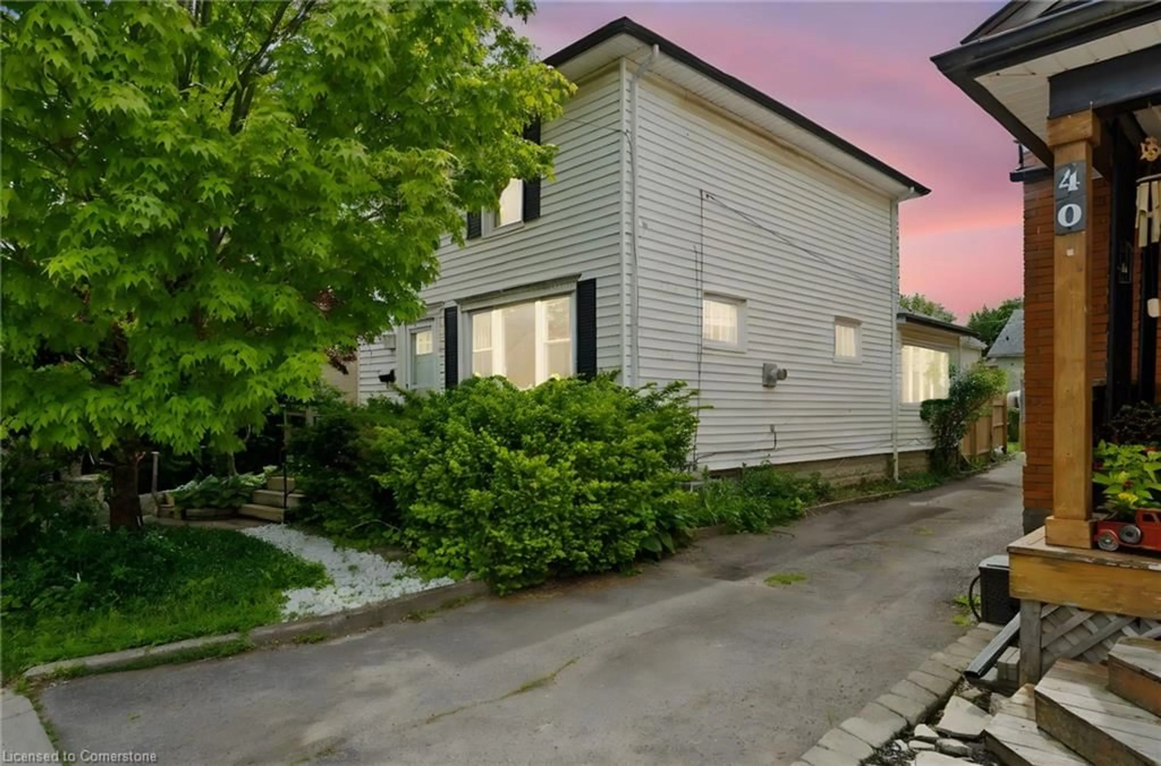 Unknown for 42 Chaplin Ave, St. Catharines Ontario L2R 2E6