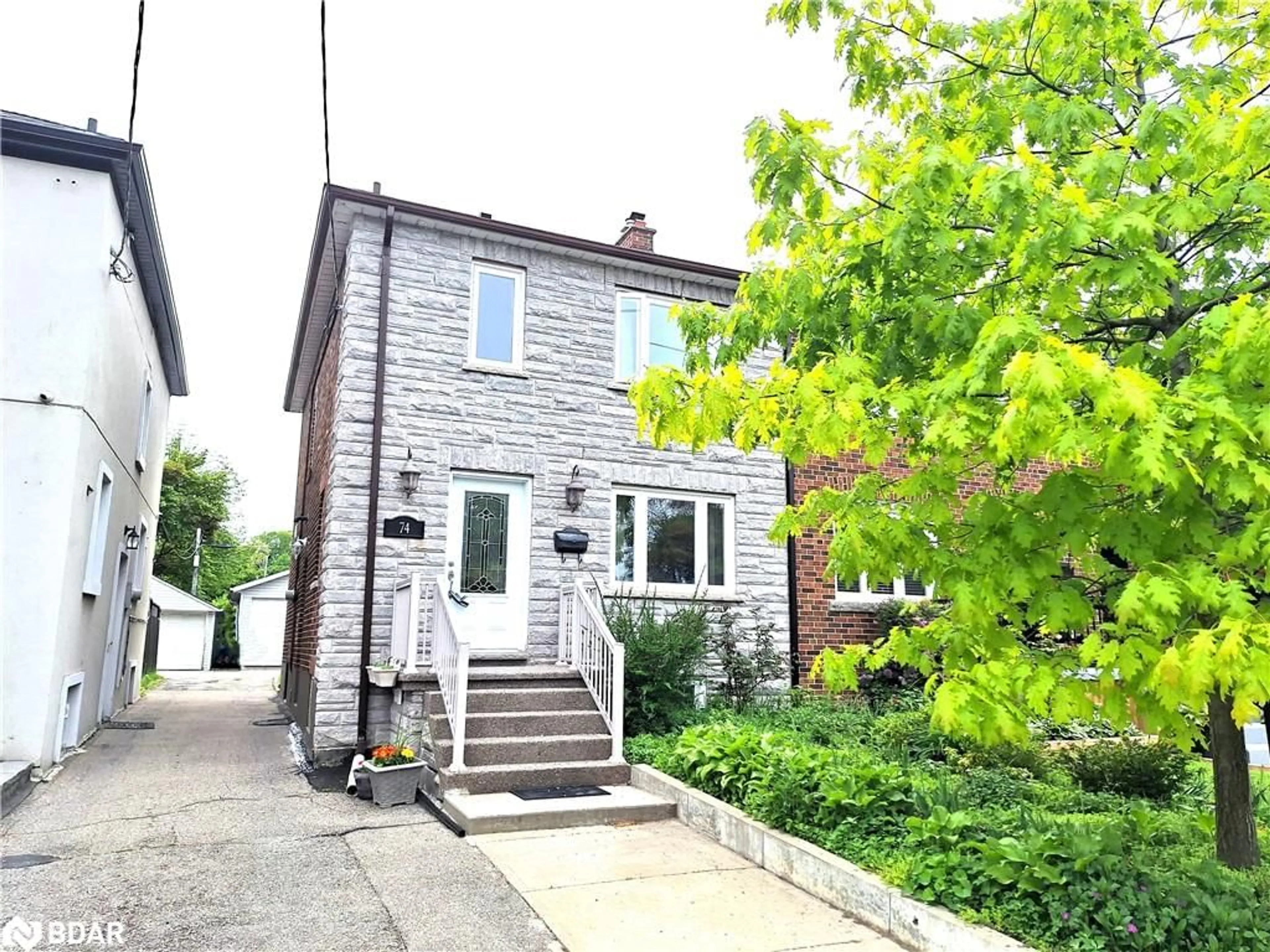 Unknown for 74 Cliff St, Toronto Ontario M6N 4M1