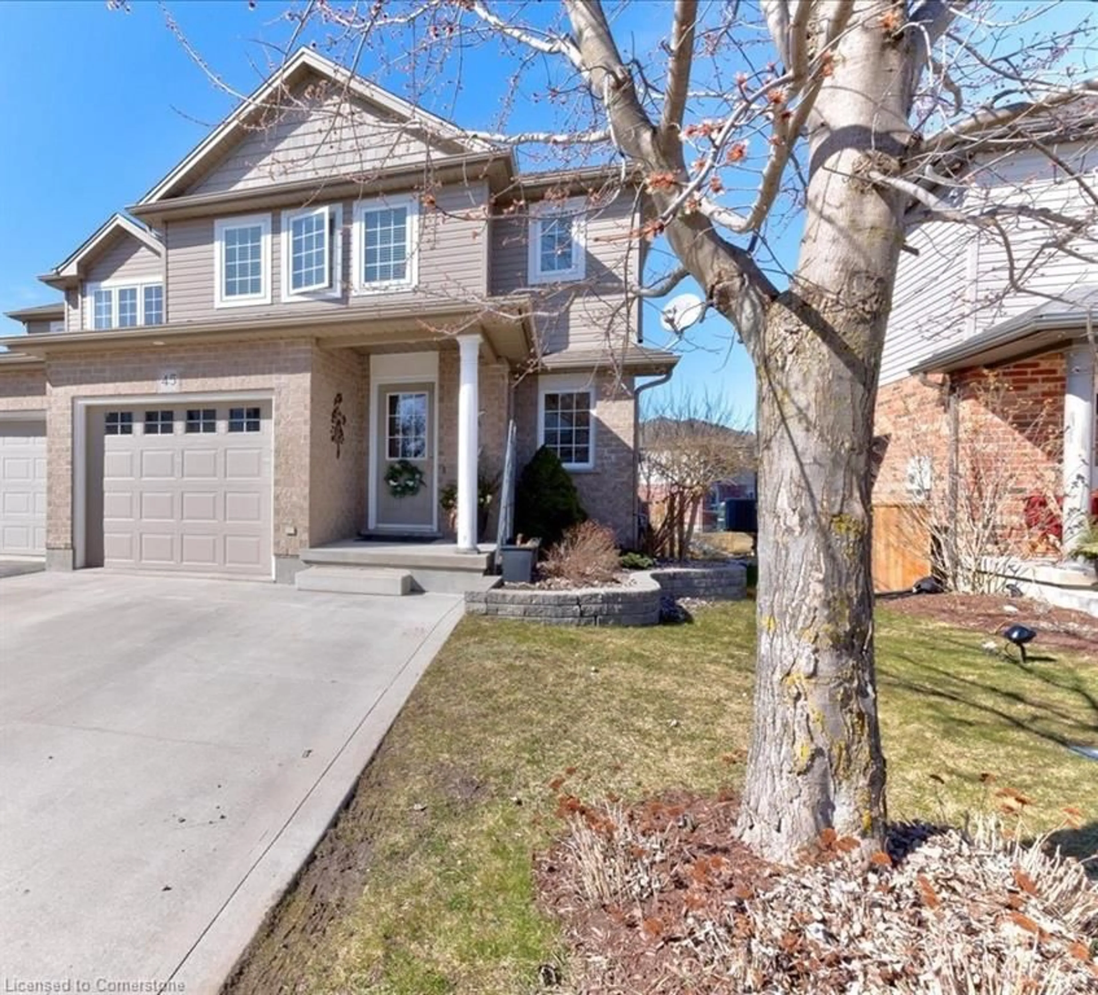 Home with brick exterior material, street for 45 Pond View Dr, Wellesley Ontario N0B 2T0