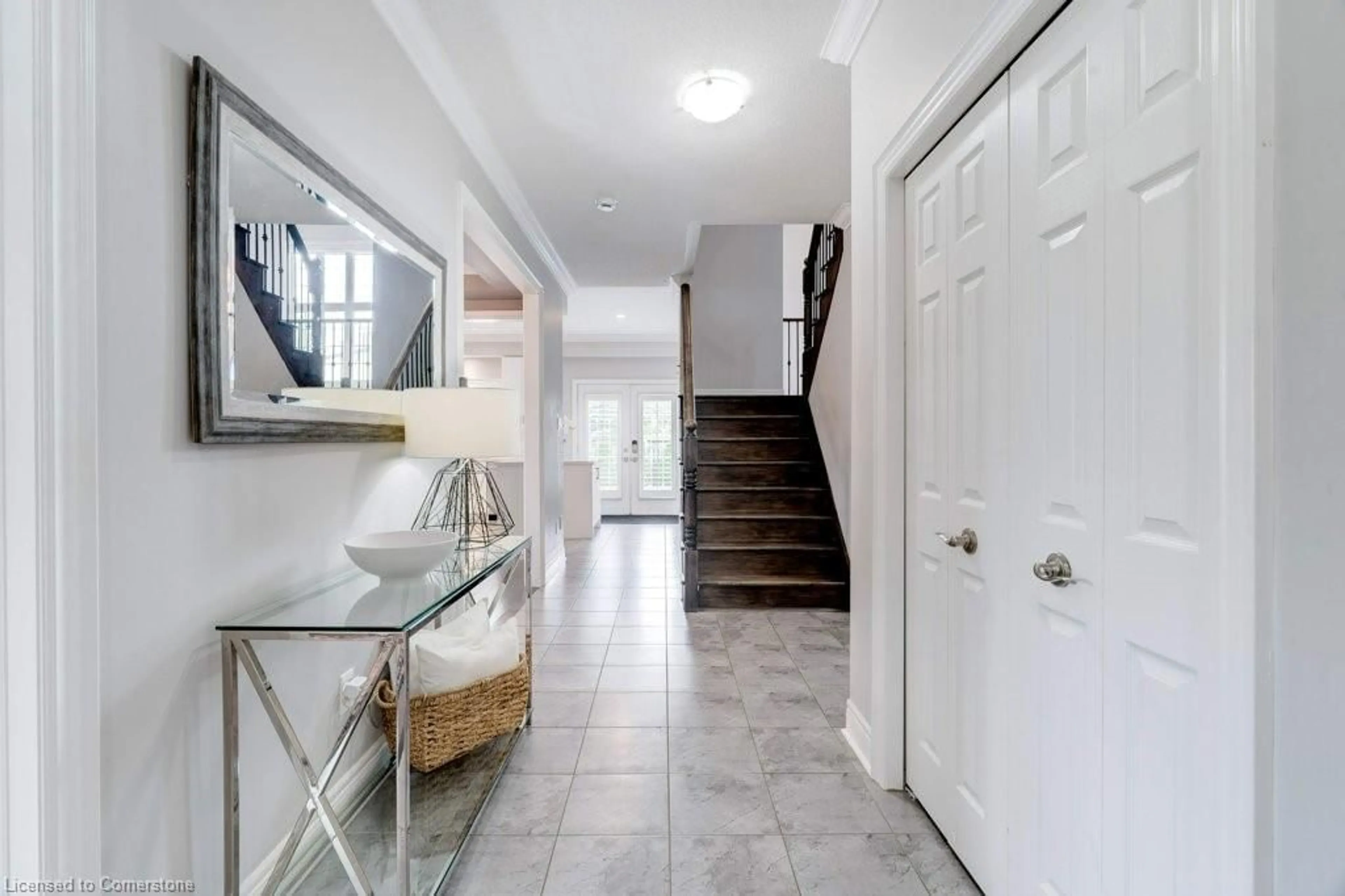 Indoor entryway for 23 Matthew St, Hamilton Ontario L9C 7S2