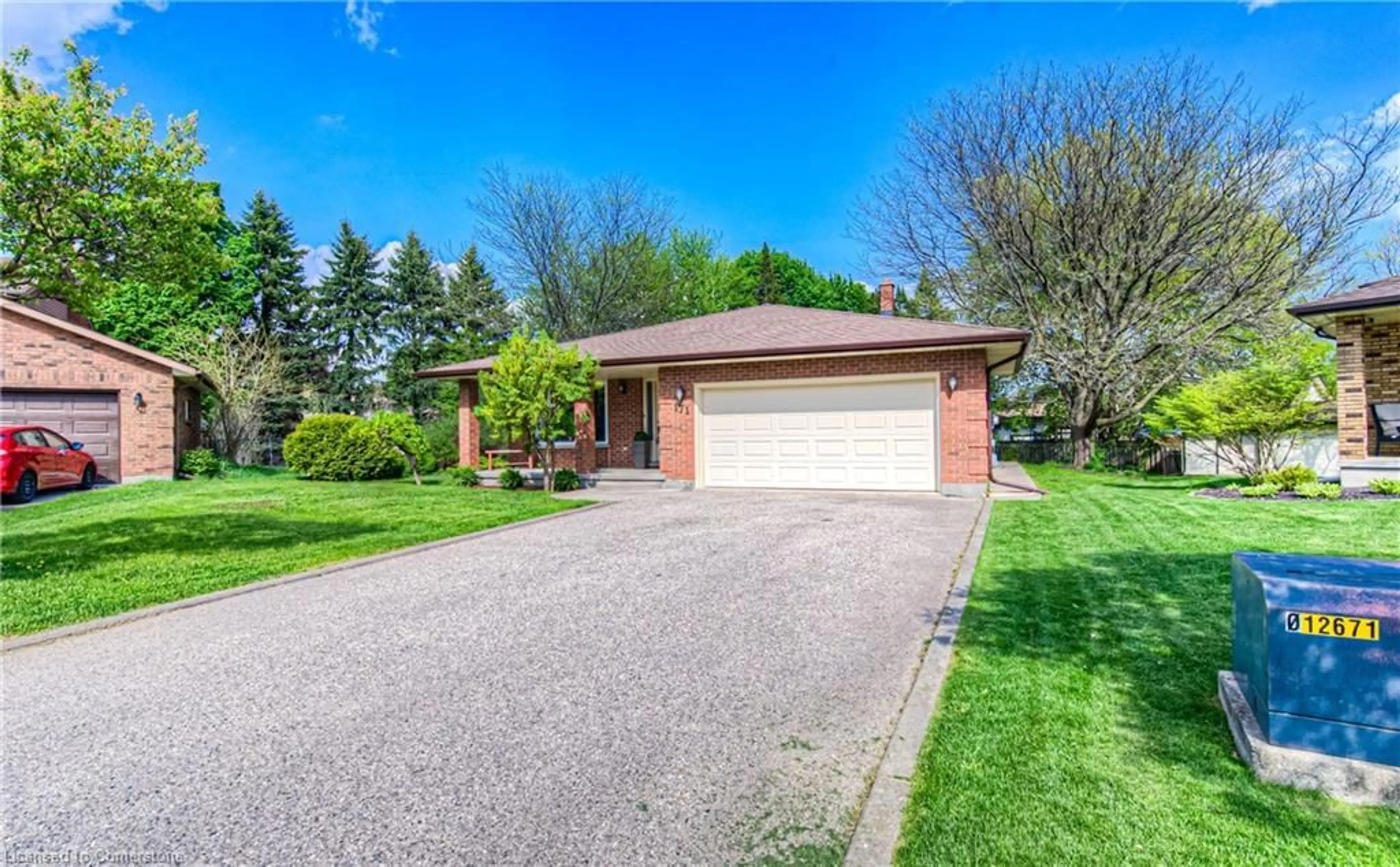 Home with brick exterior material, street for 171 Mayberry Crt, Waterloo Ontario N2K 3K2