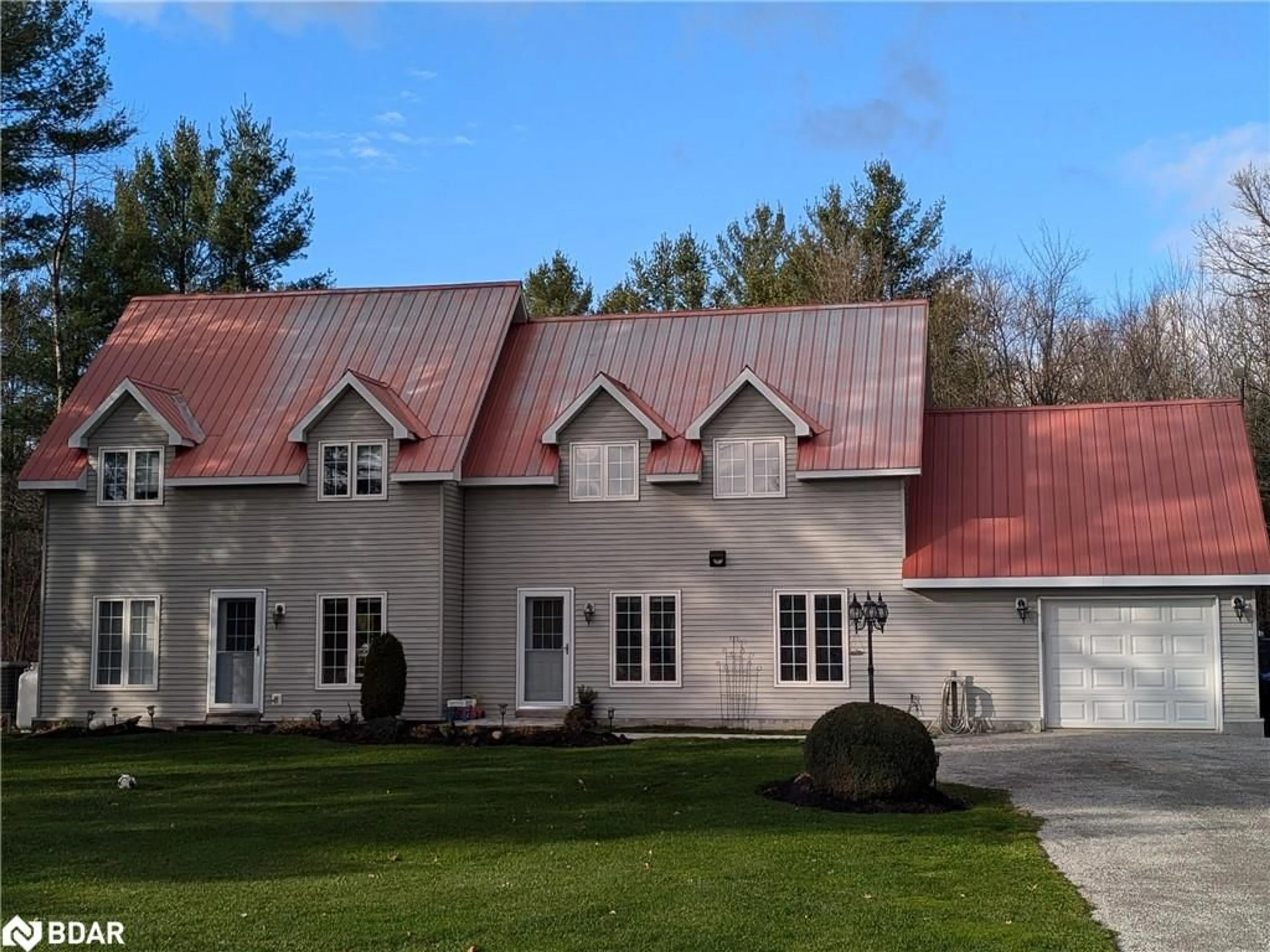 Home with vinyl exterior material, building for 1572 Laughlin Falls Rd, Coldwater Ontario L0K 1E0