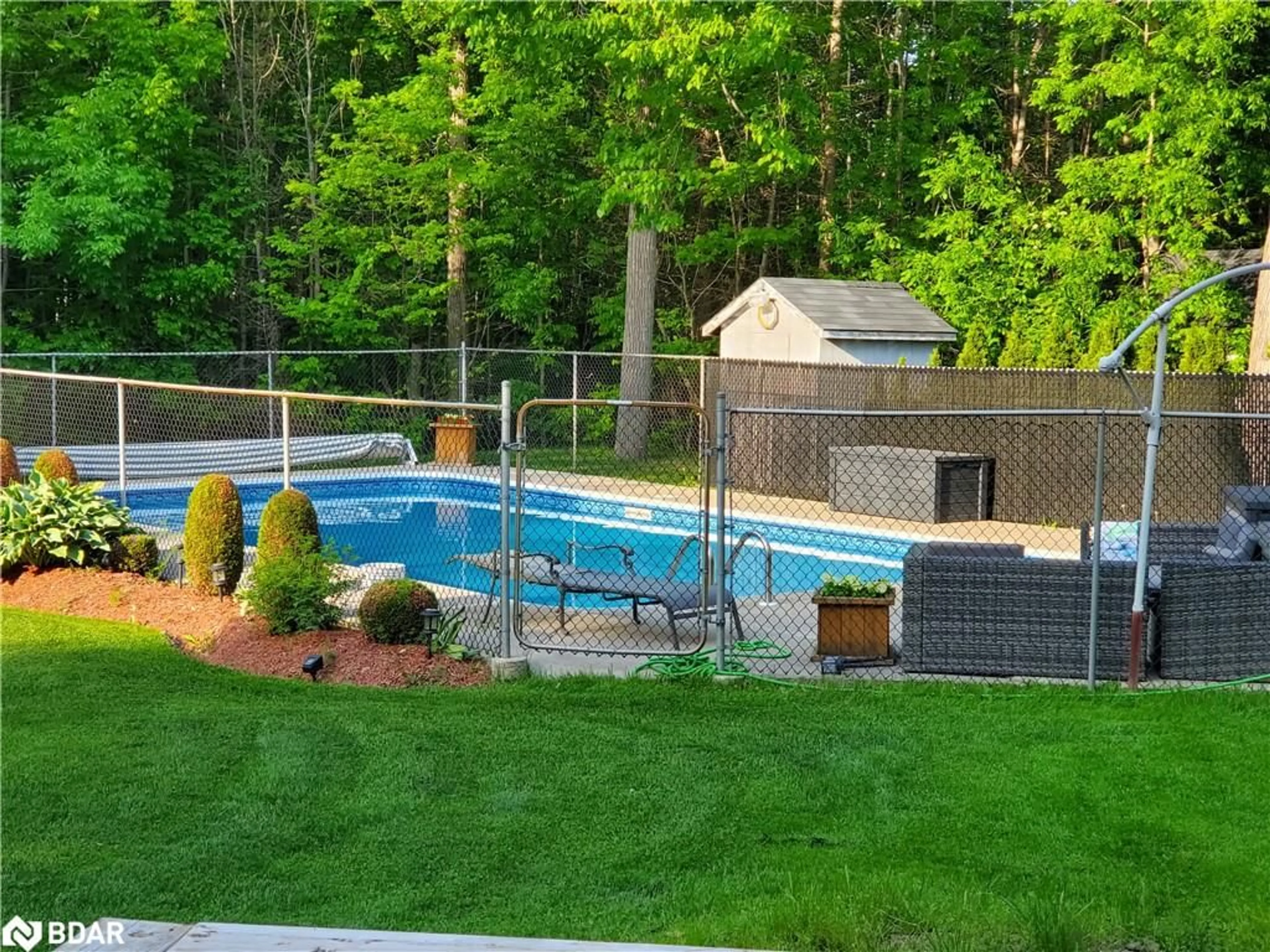 Pool for 1572 Laughlin Falls Rd, Coldwater Ontario L0K 1E0