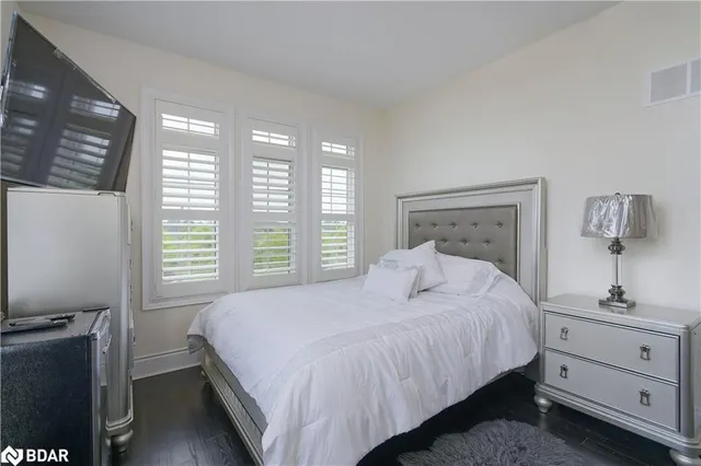 Additional property image - 1 Royal West Drive Dr