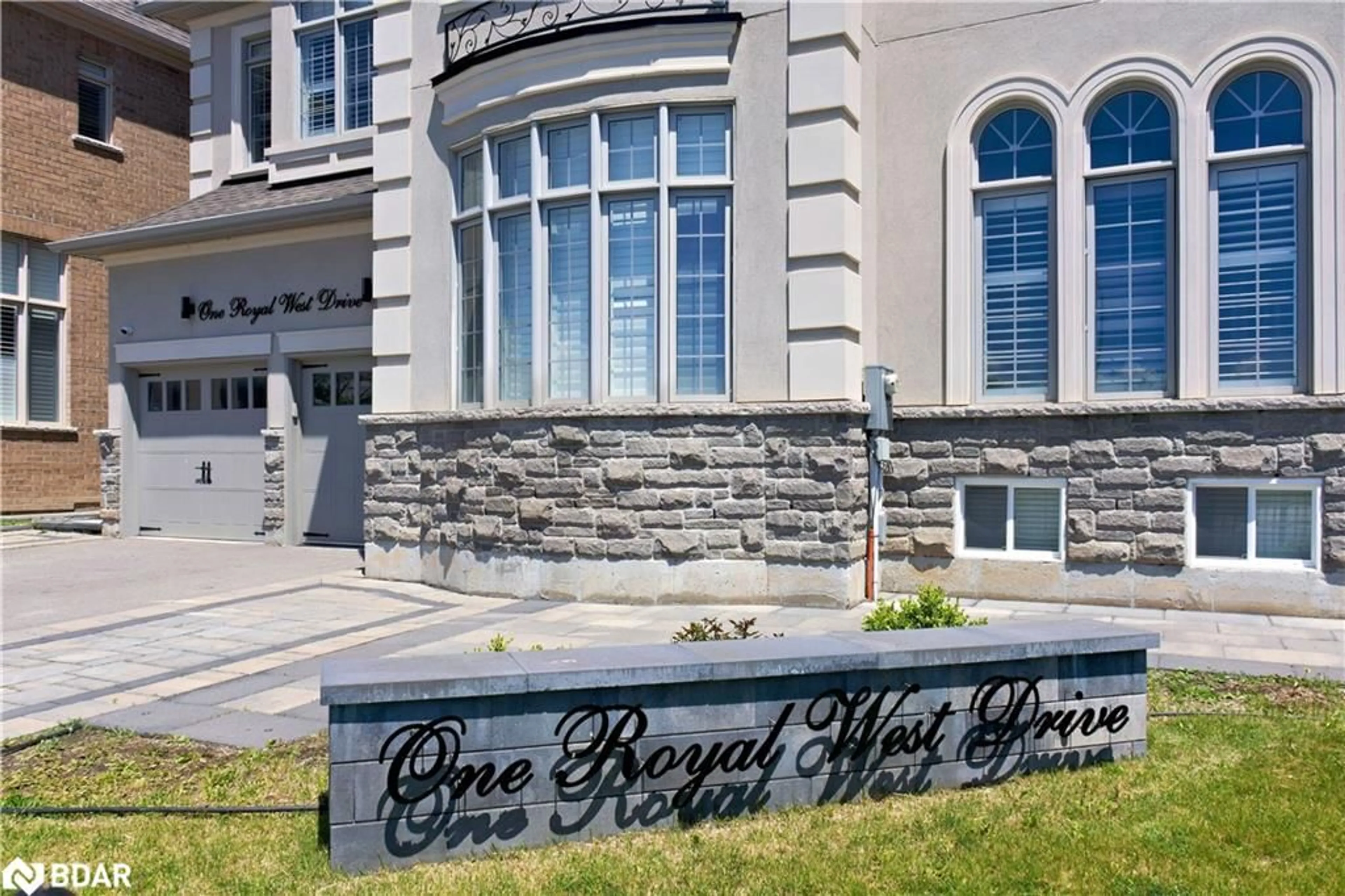 Unknown for 1 Royal West Drive Dr, Brampton Ontario L6X 2X3