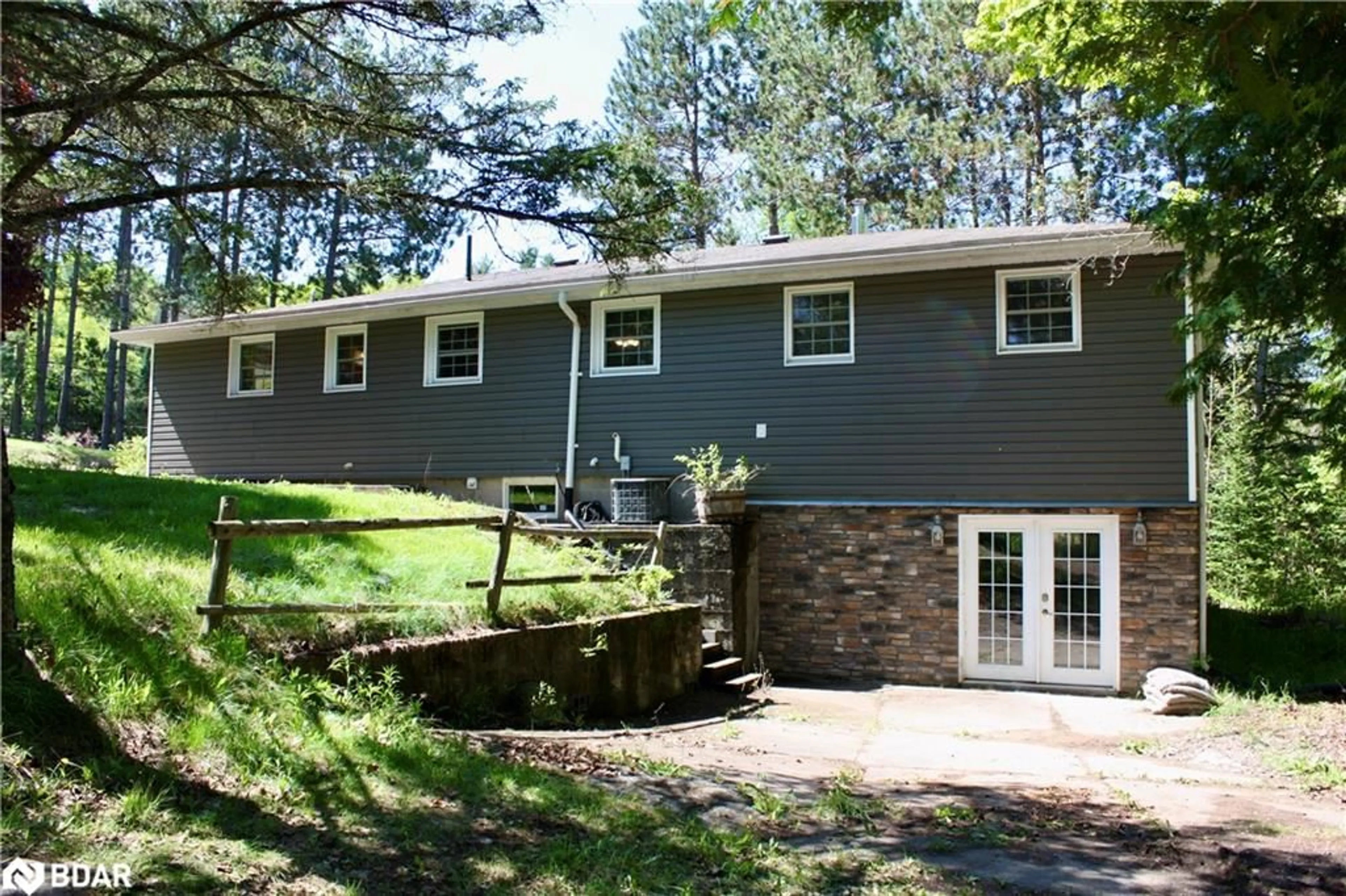Home with vinyl exterior material, unknown for 22 Robert Dr, Faraday Ontario K0L 1C0