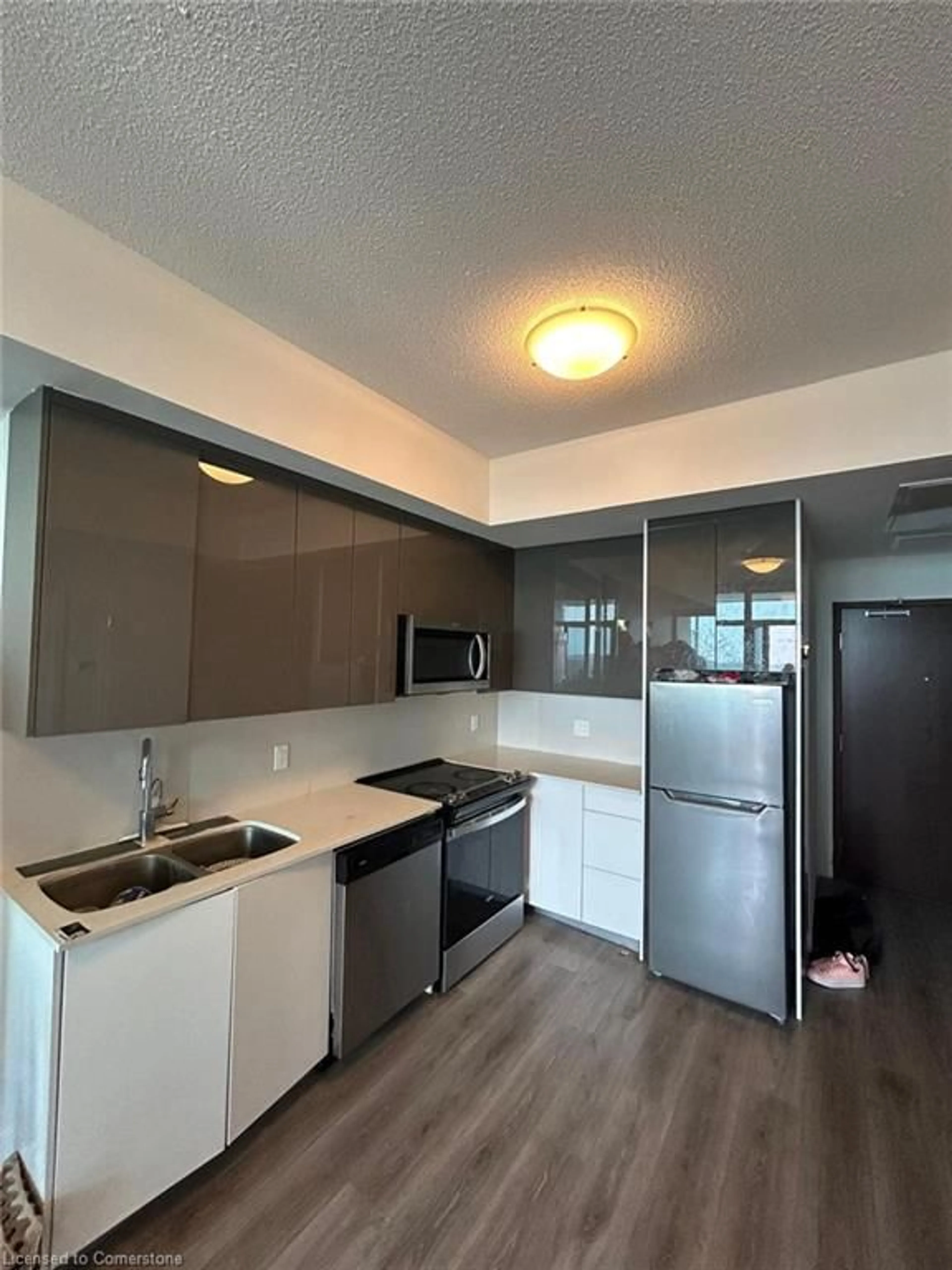 Standard kitchen, unknown for 60 Frederick St #2613, Kitchener Ontario N2H 0C7