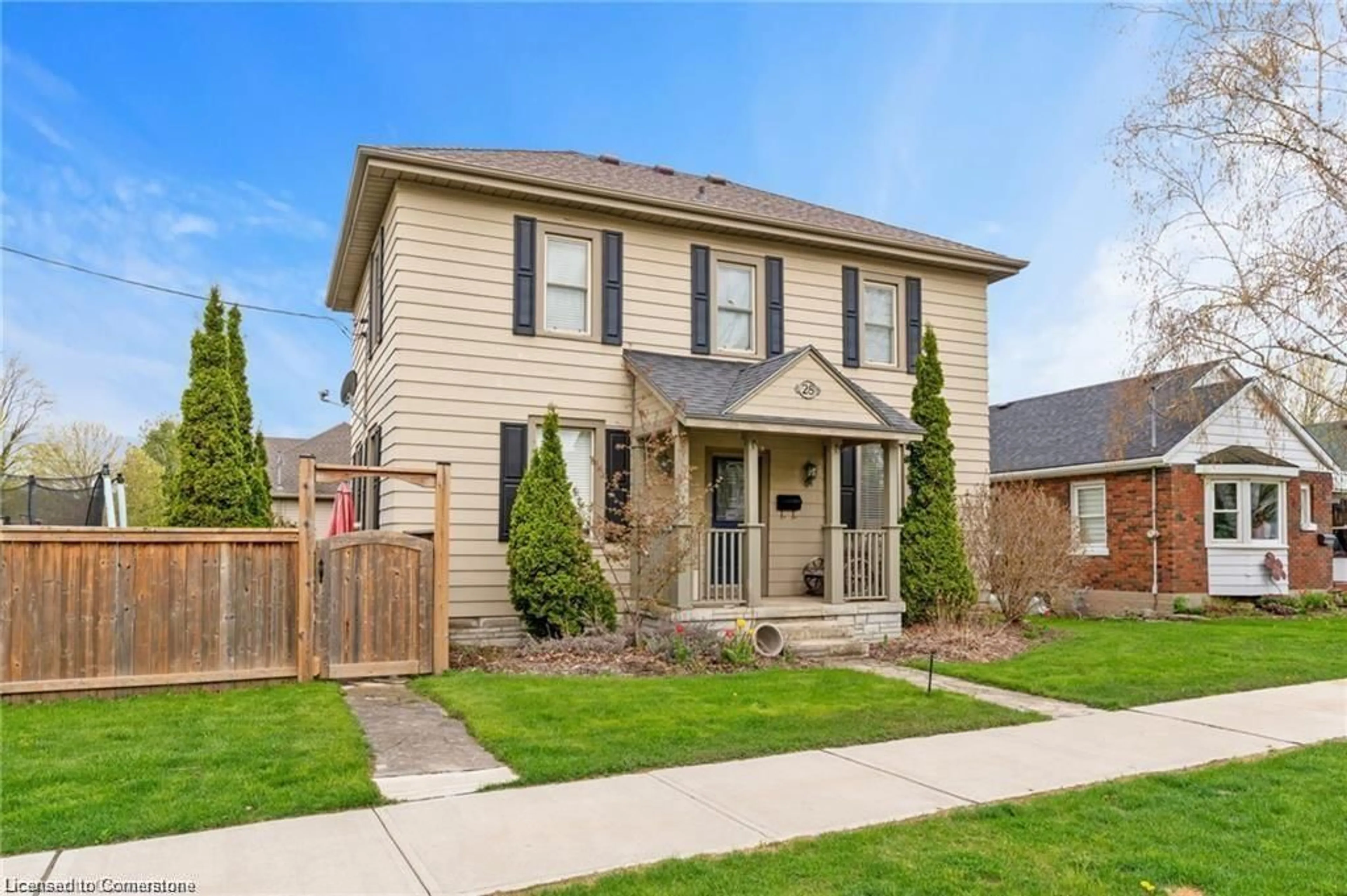 Home with brick exterior material, street for 28 Market St, Paris Ontario N3L 3A8