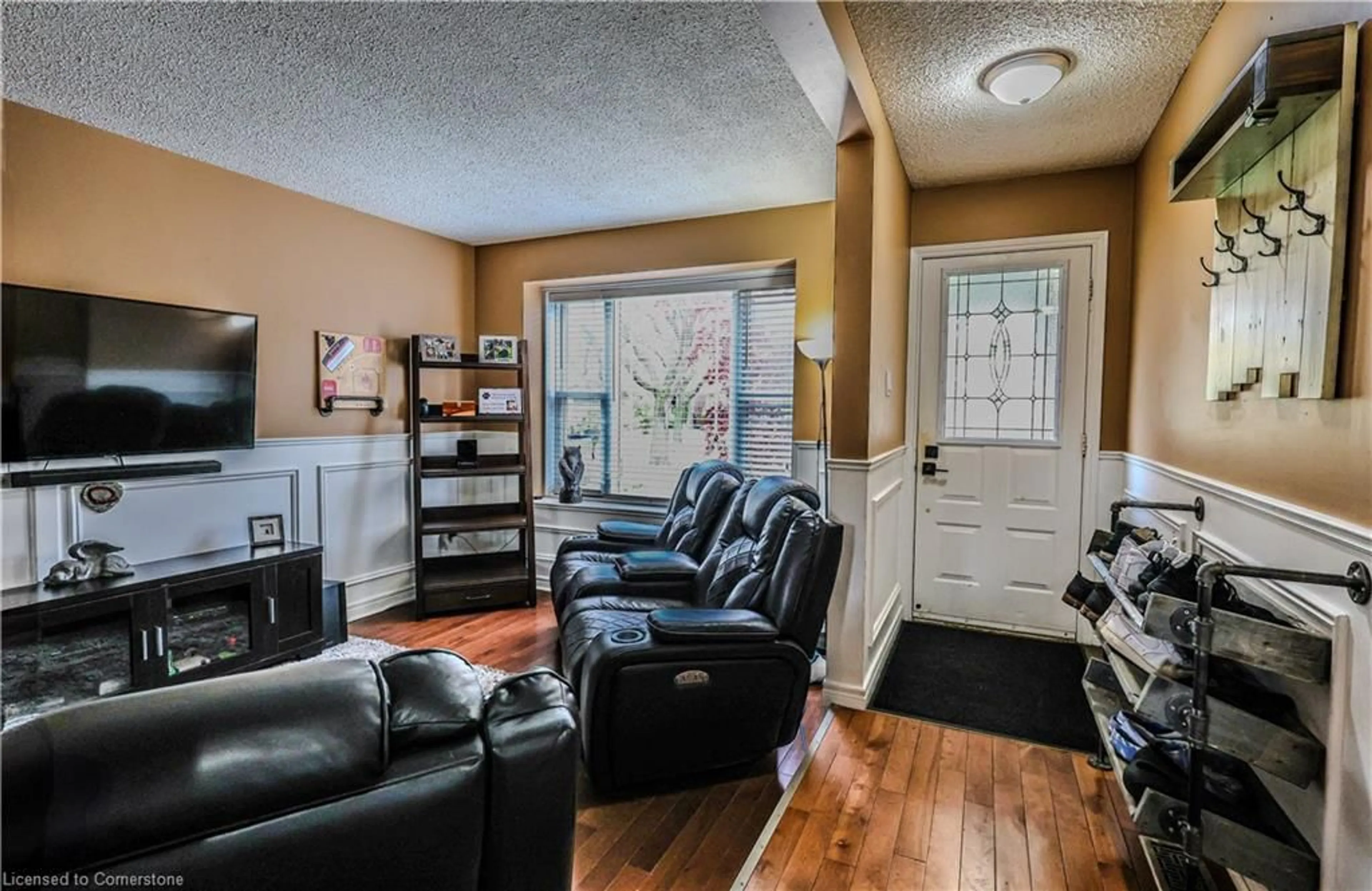 Living room with furniture, unknown for 149 Memorial Ave, Stoney Creek Ontario L8G 4C6