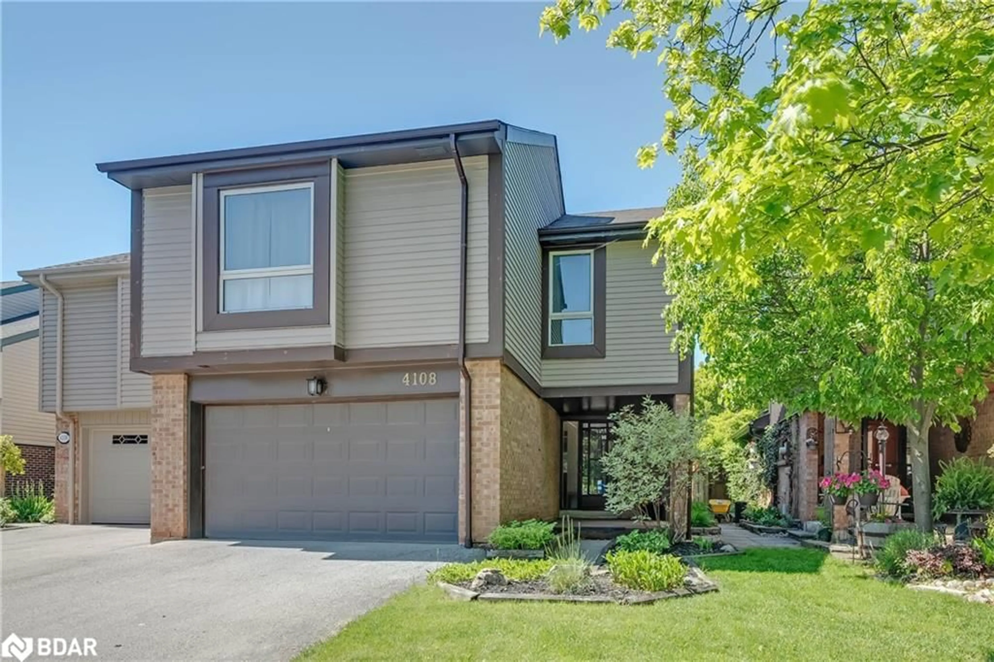 Home with brick exterior material, street for 4108 Pheasant Run, Peel Ontario L5L 2C1