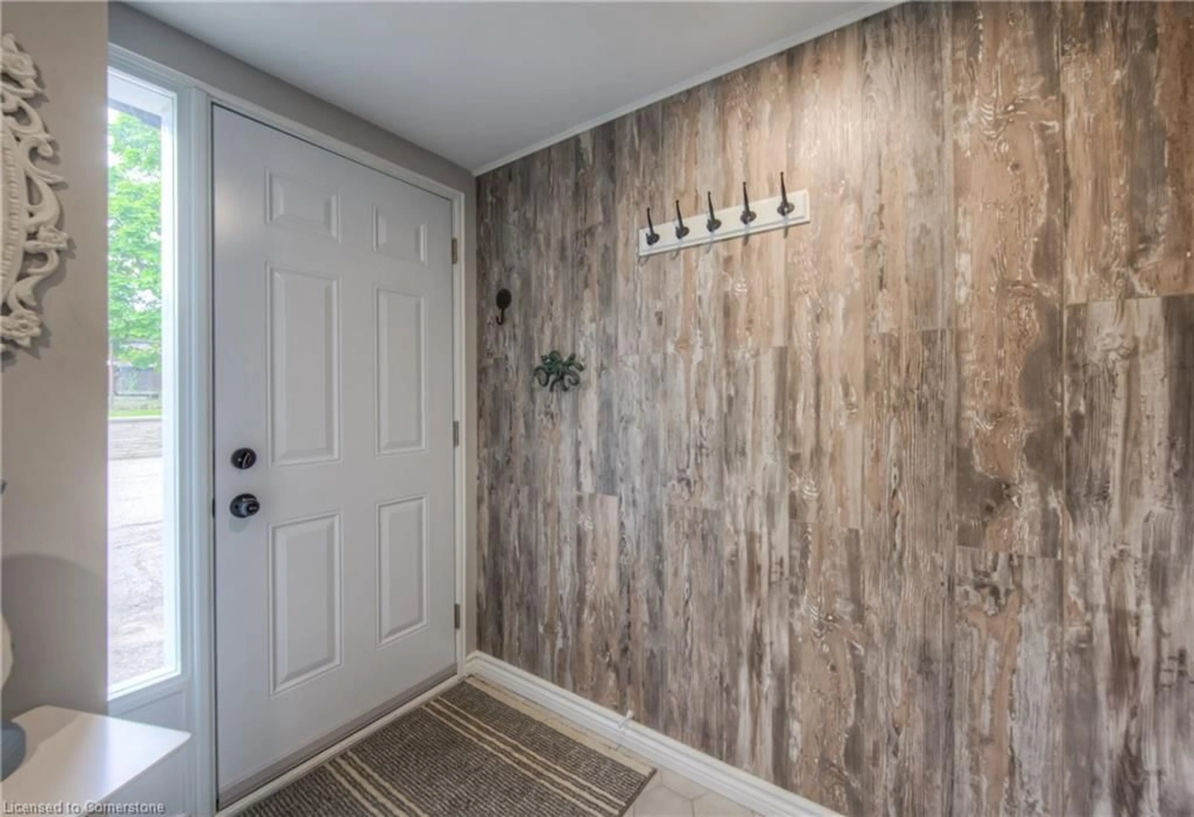 Indoor entryway for 60 Elmsdale Dr #30, Kitchener Ontario N2E 2G4