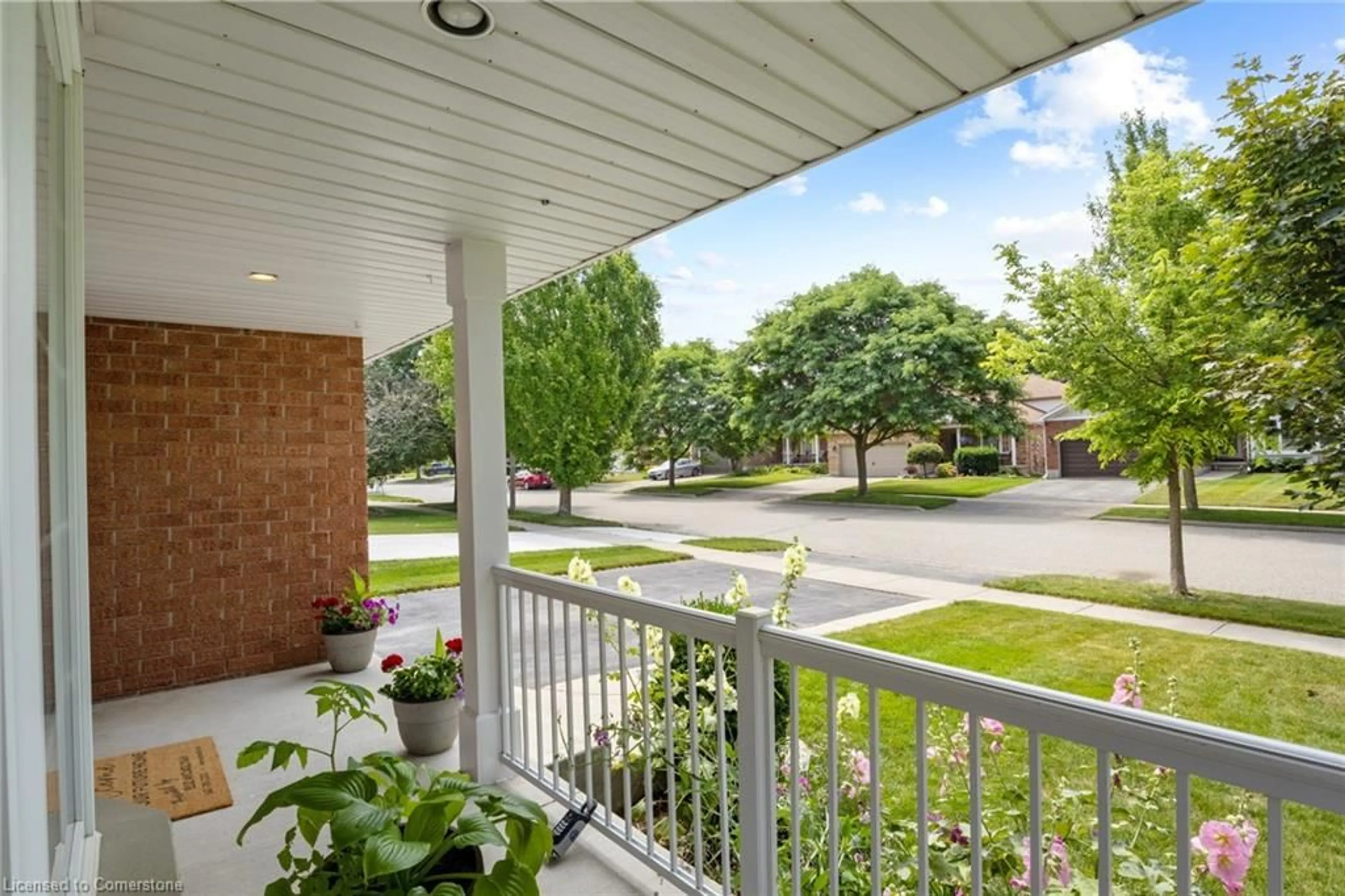 Patio, unknown for 428 Dansbury Dr, Waterloo Ontario N2K 3X9