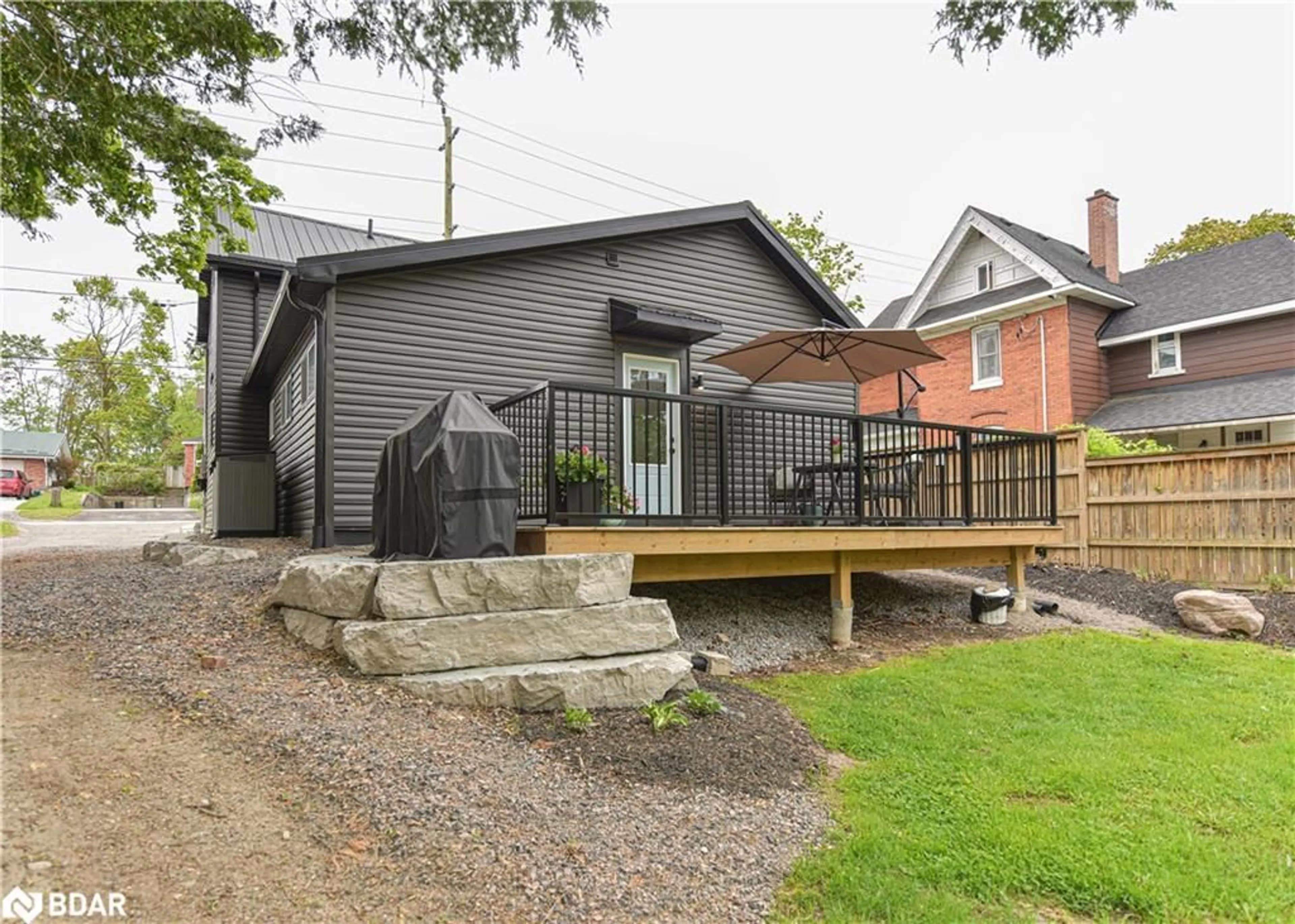 Patio, street for 274 Mississaga St, Orillia Ontario L3V 3B8
