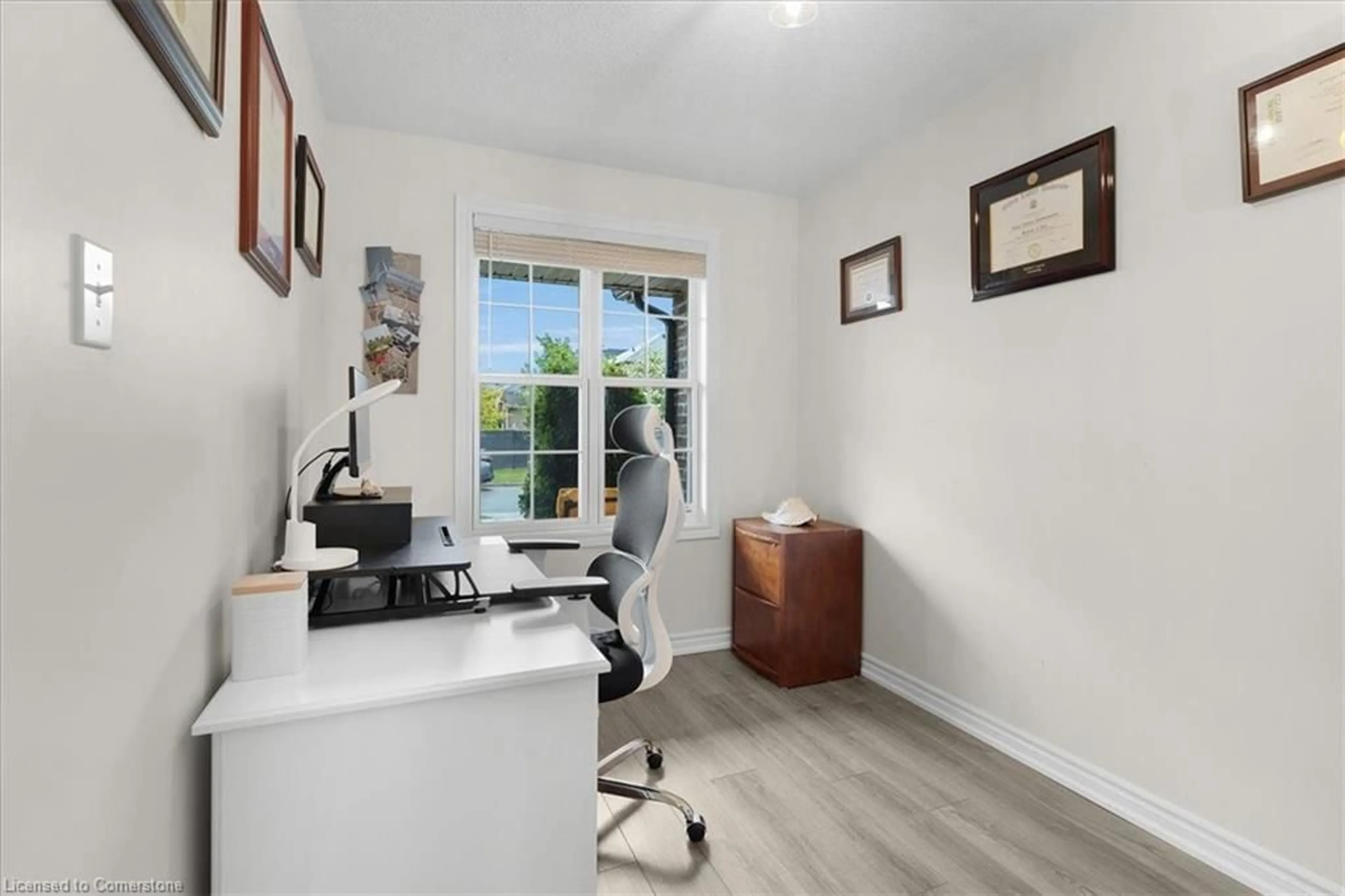 A pic of a room for 11 Thames Way, Mount Hope Ontario L0R 1W0
