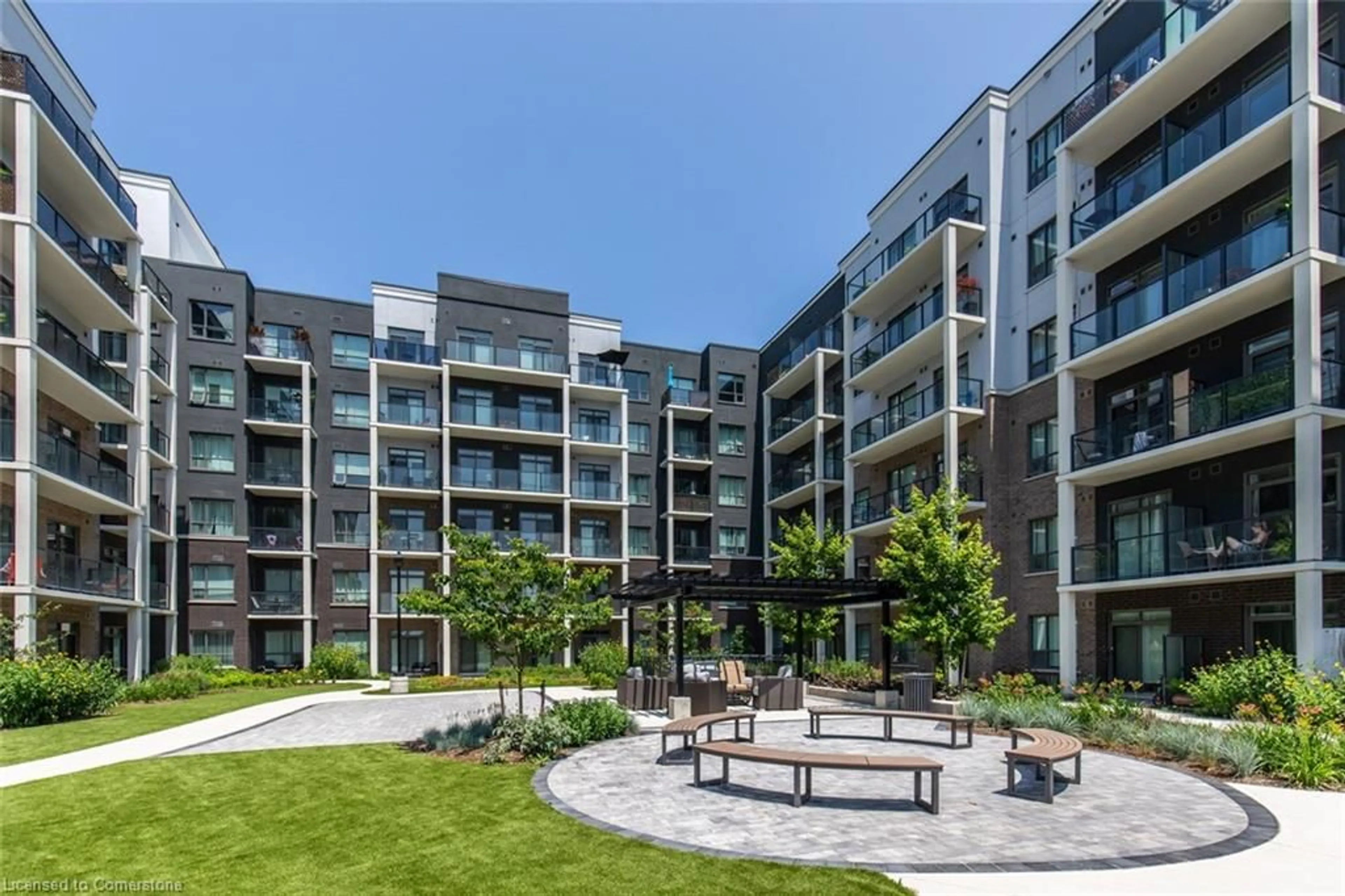 Patio, building for 5055 Greenlane Rd #144, Beamsville Ontario L0R 1B3