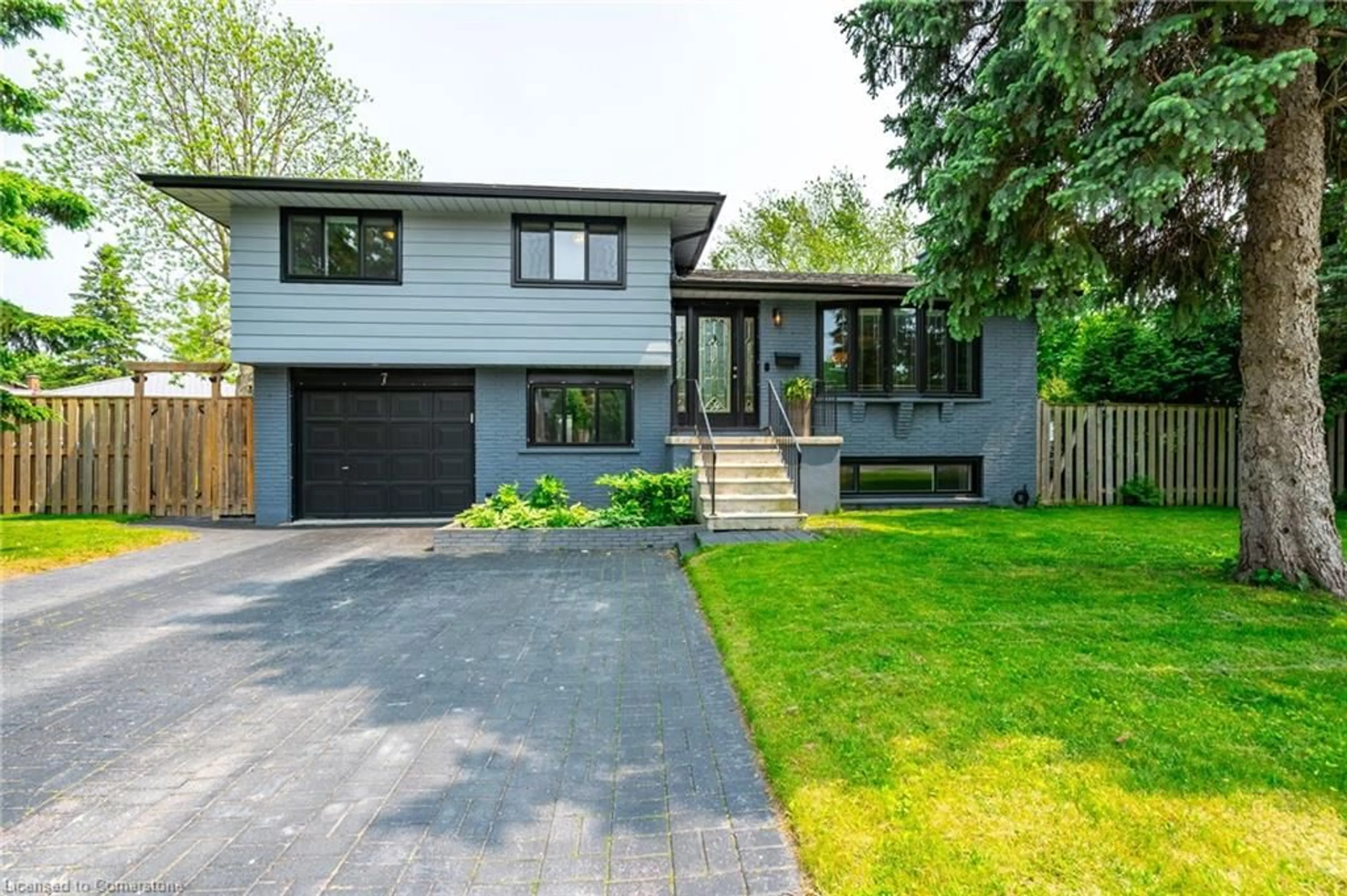 Home with brick exterior material, street for 7 Michael Pl, Guelph Ontario N1H 6R9