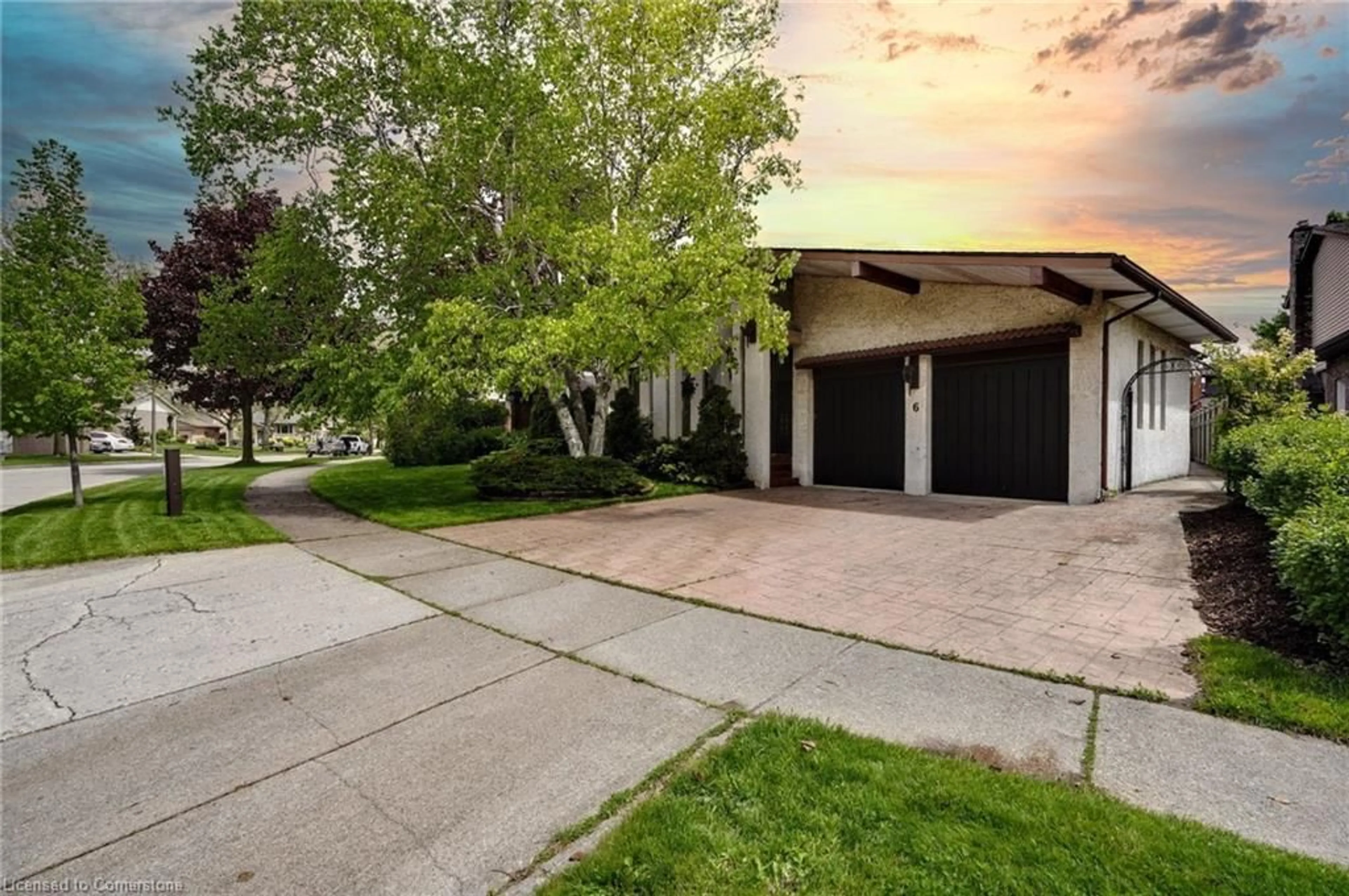 Patio, street for 6 Audubon St, Stoney Creek Ontario L8J 1P7