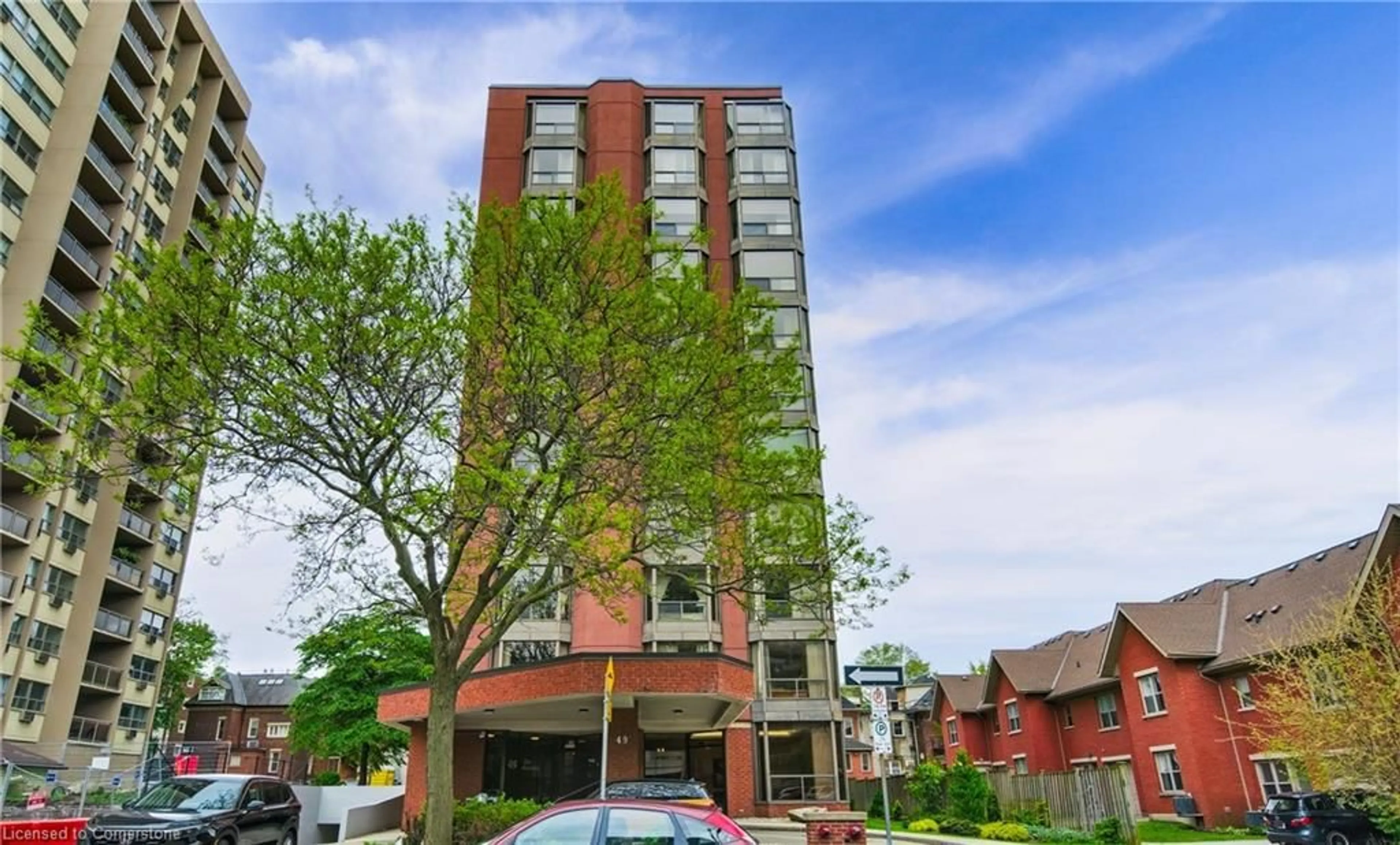 Indoor foyer for 49 Robinson St #801, Hamilton Ontario L8P 1Y7