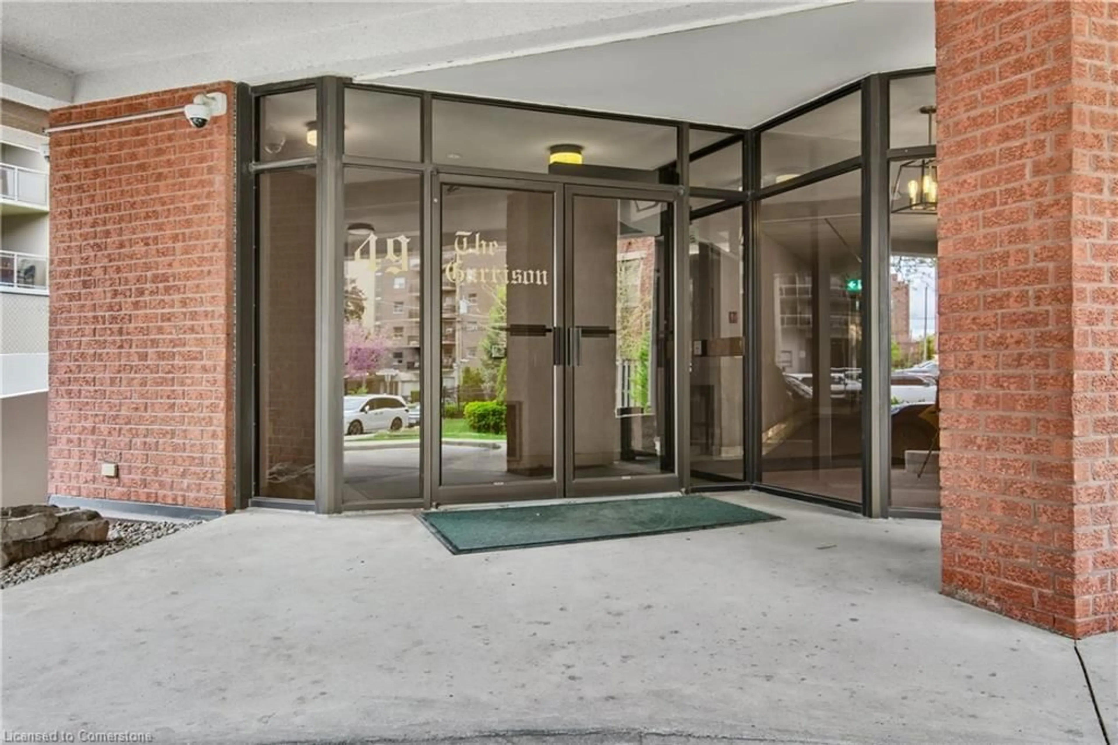 Indoor foyer for 49 Robinson St #801, Hamilton Ontario L8P 1Y7