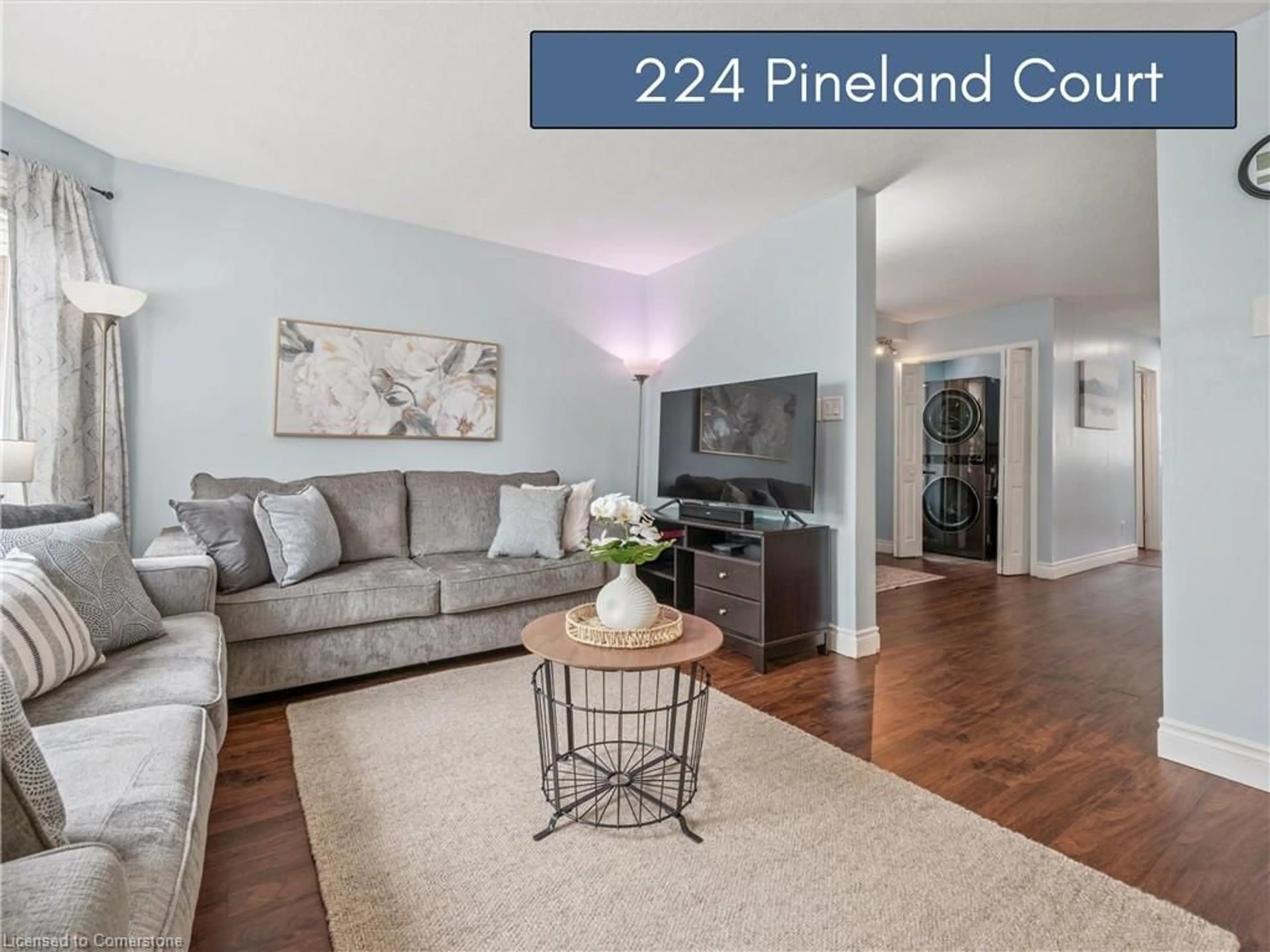 Living room with furniture, unknown for 224 Pineland Crt, Waterloo Ontario N2T 2S3