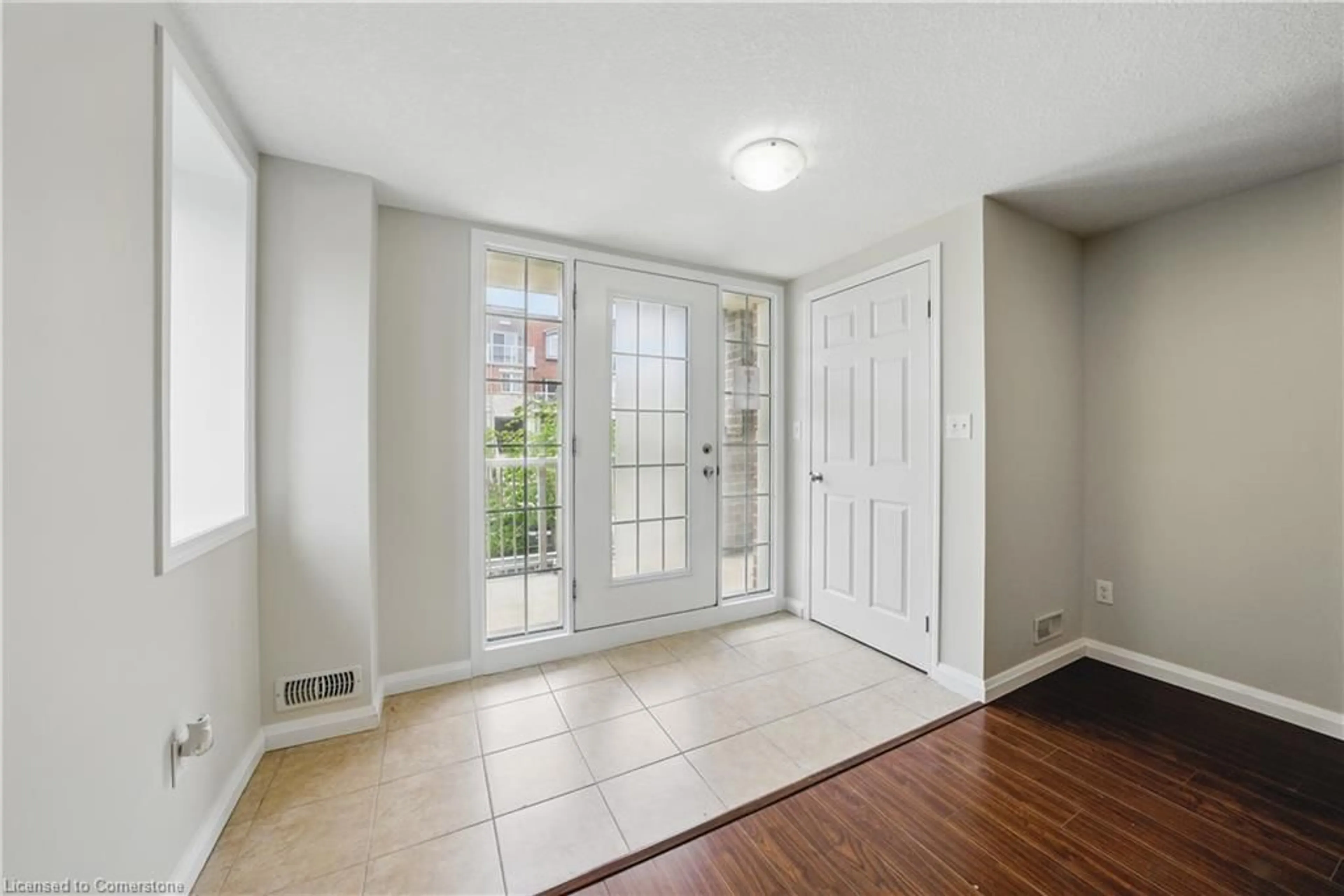 Indoor entryway for 31 Sienna St #A, Kitchener Ontario N2R 0H8