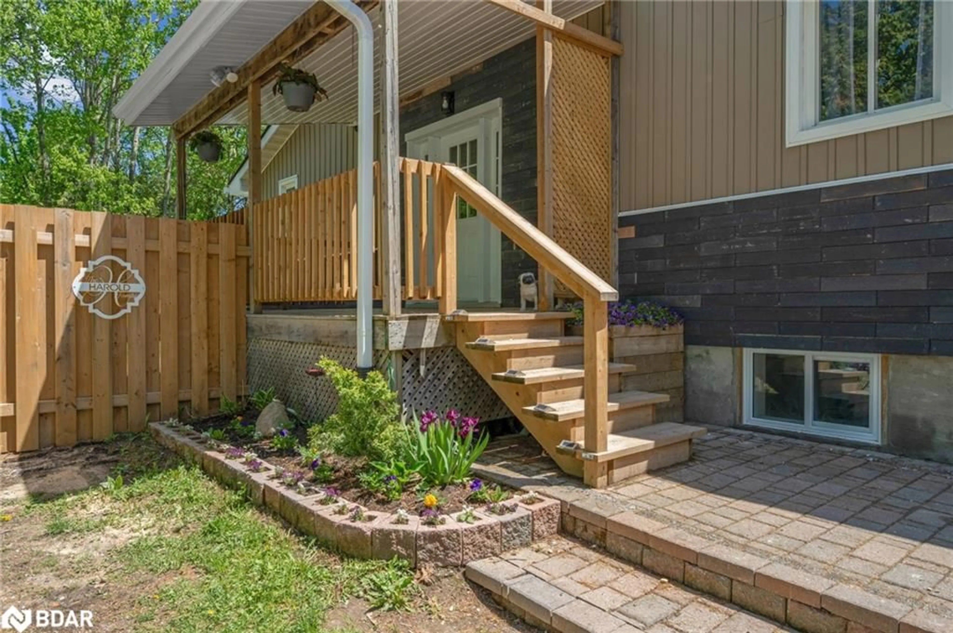 Indoor entryway for 2774 Cumberland Rd, Simcoe Ontario L0K 1G0