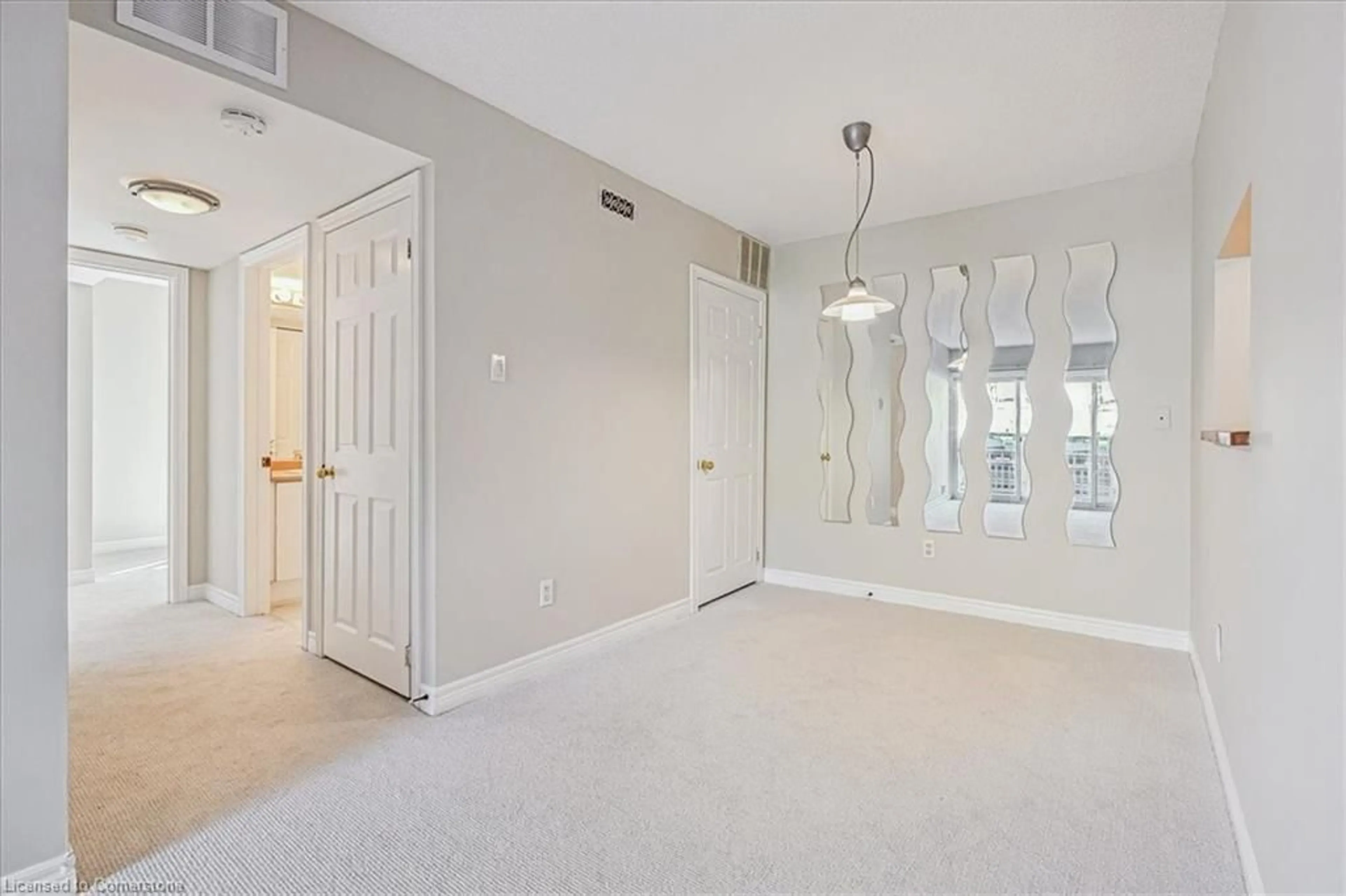A pic of a room for 4140 Foxwood Dr #1102, Burlington Ontario L7M 4R4