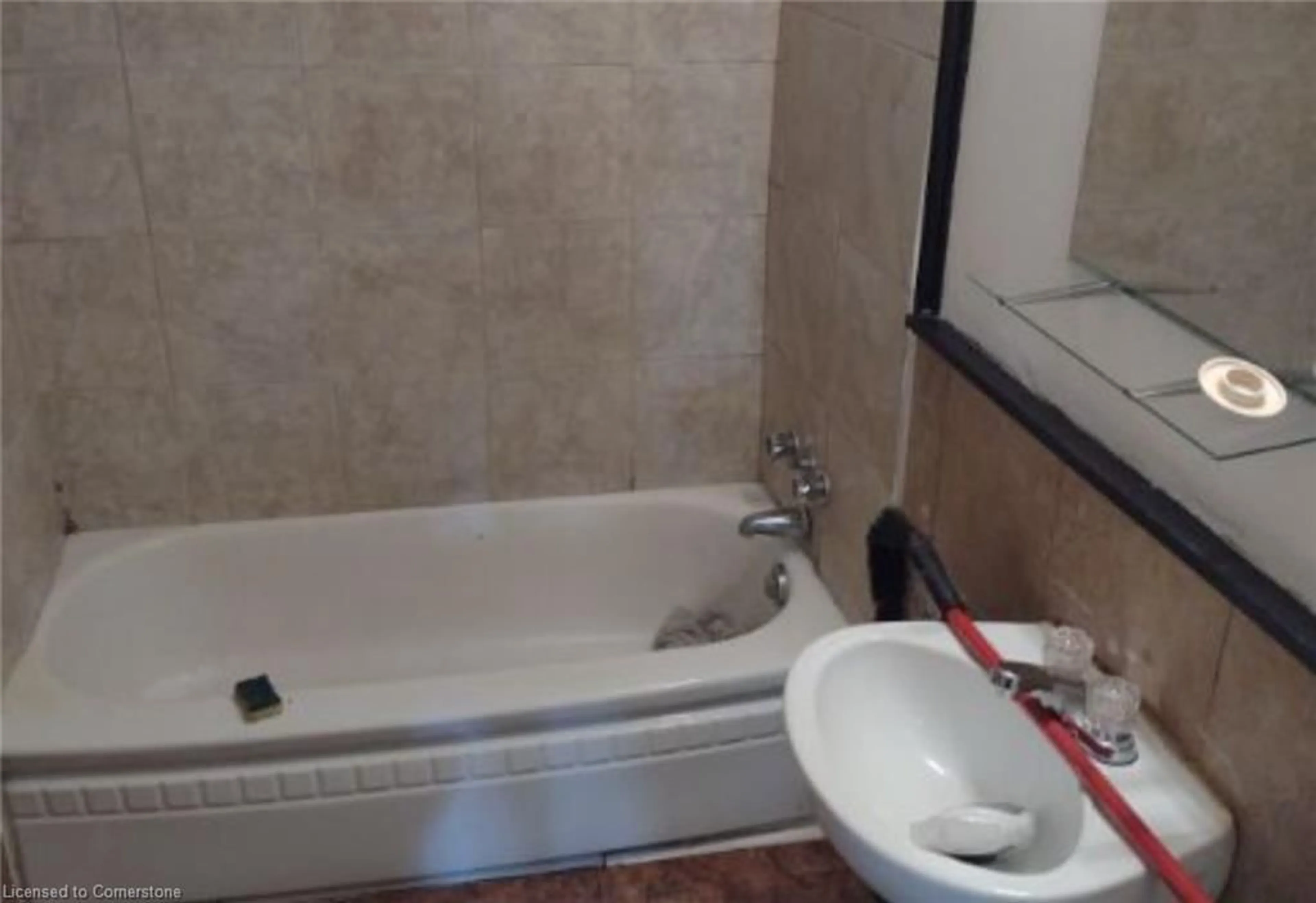 Standard bathroom, ceramic/tile floor for 8 Concession St, Kingston Ontario K7K 2A4