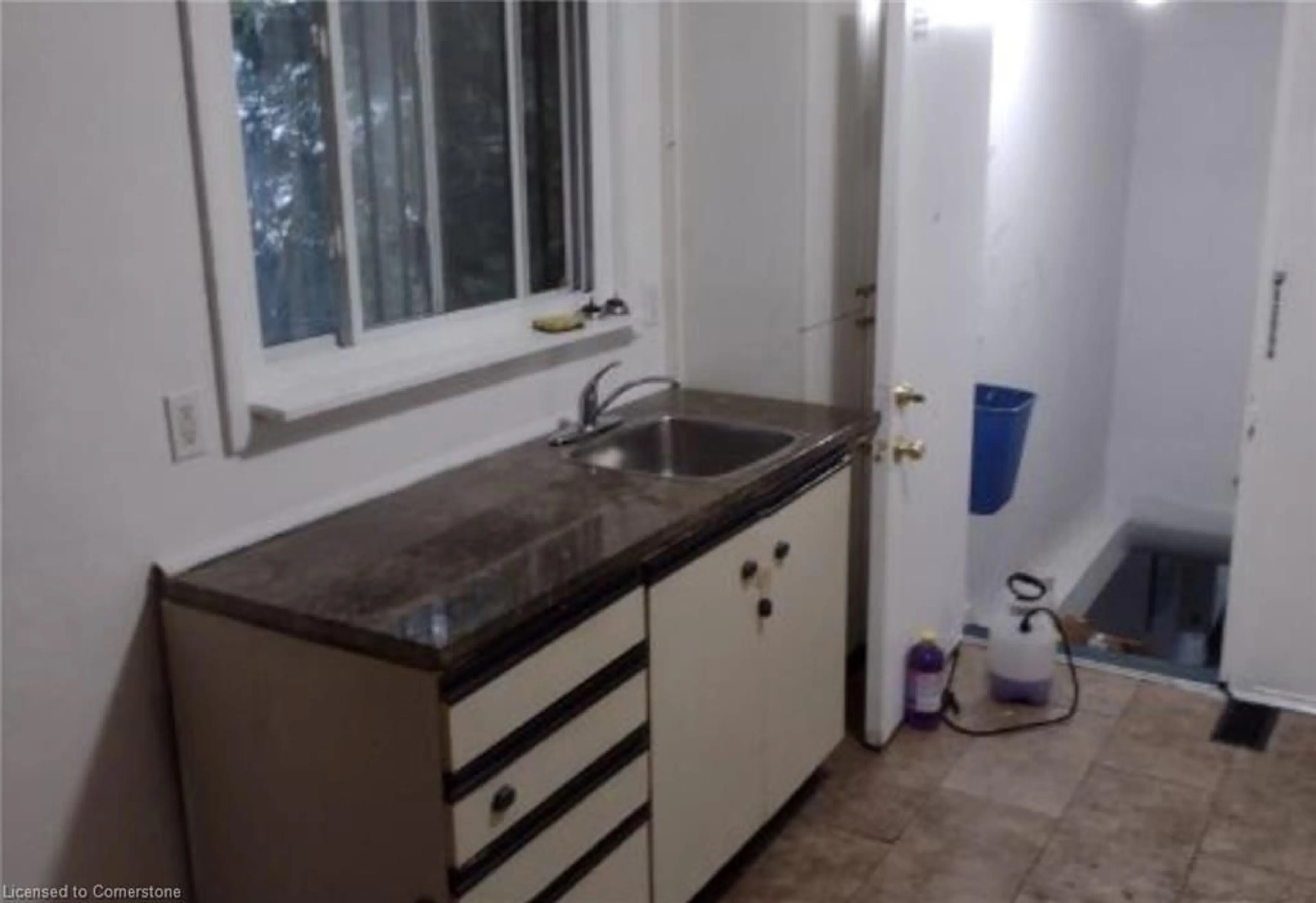 Standard kitchen, floor is not visible for 8 Concession St, Kingston Ontario K7K 2A4