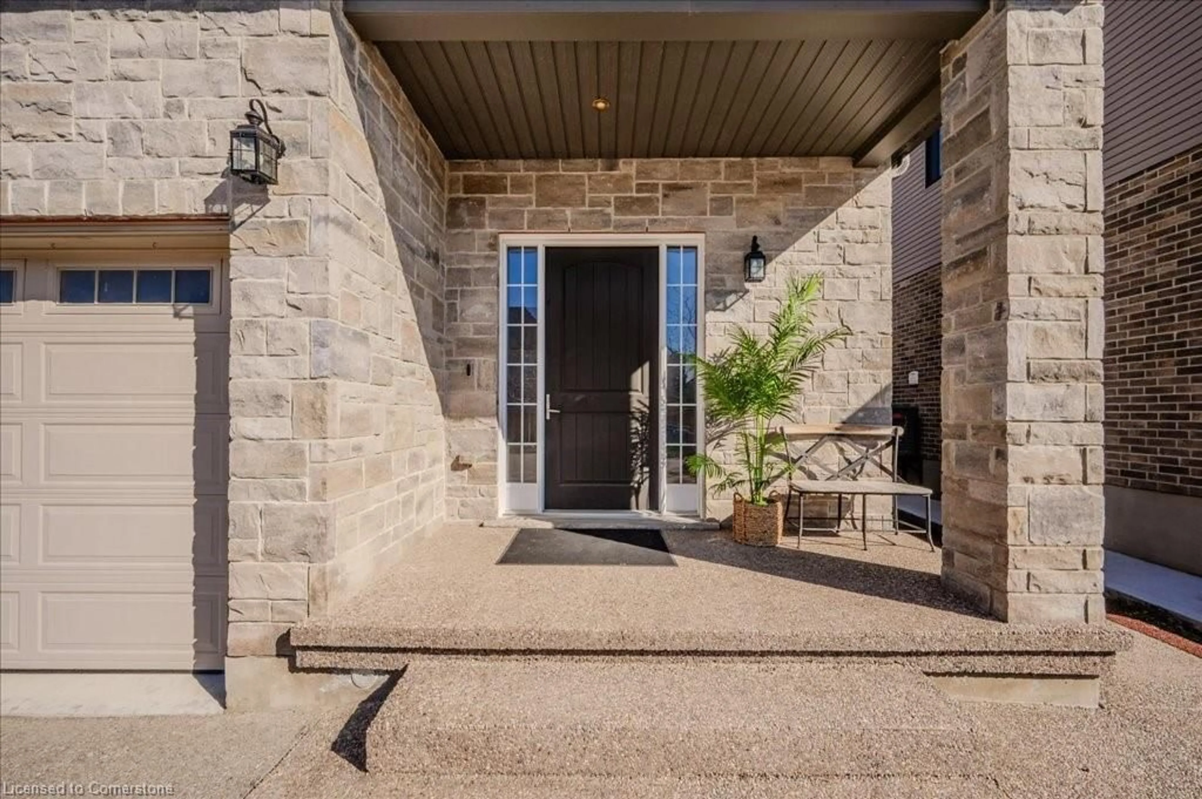 Indoor entryway for 82 River Ridge St, Kitchener Ontario N0B 1M0