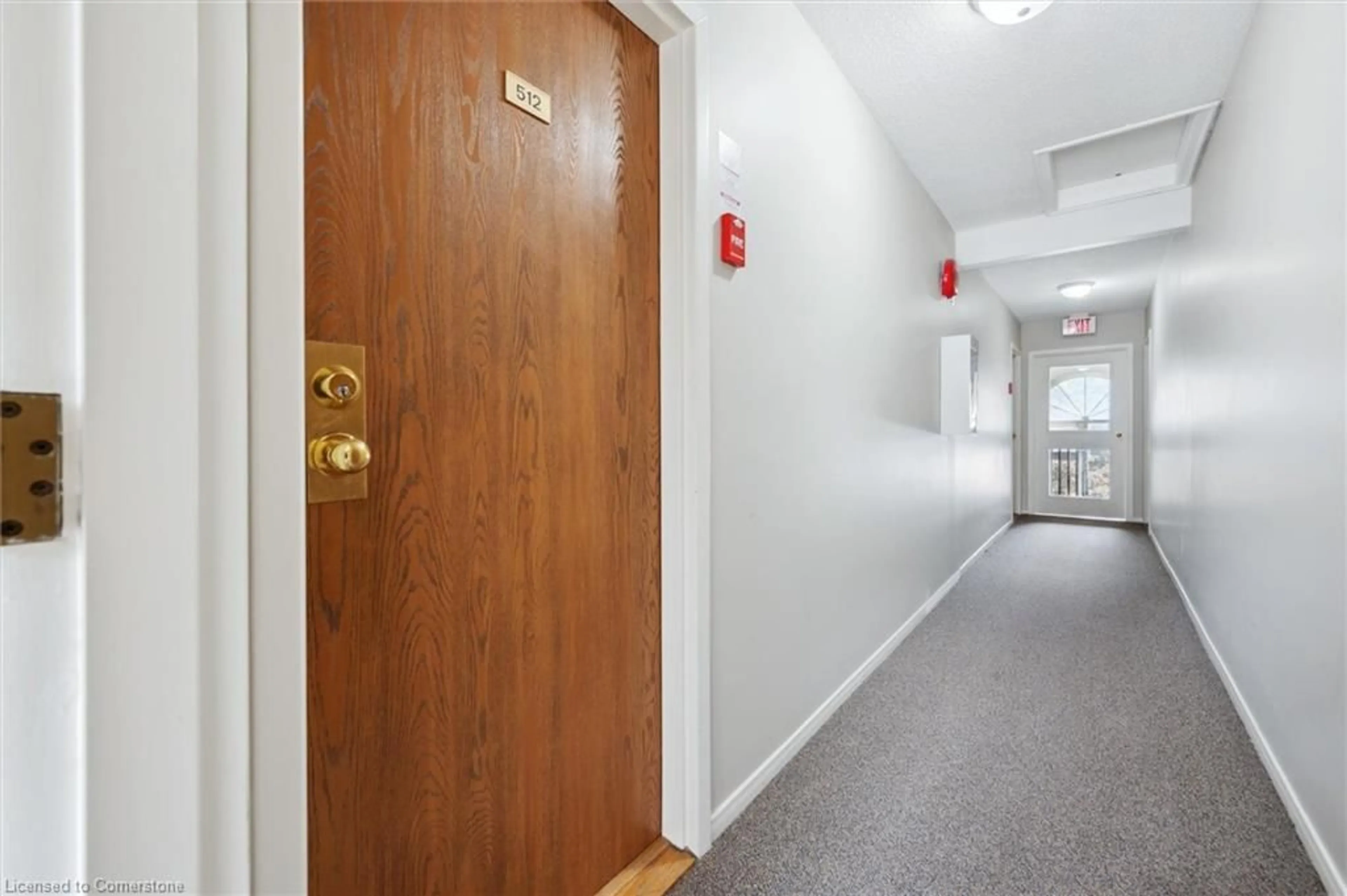 Indoor foyer for 565 Greenfield Ave #512, Kitchener Ontario N2C 2P4