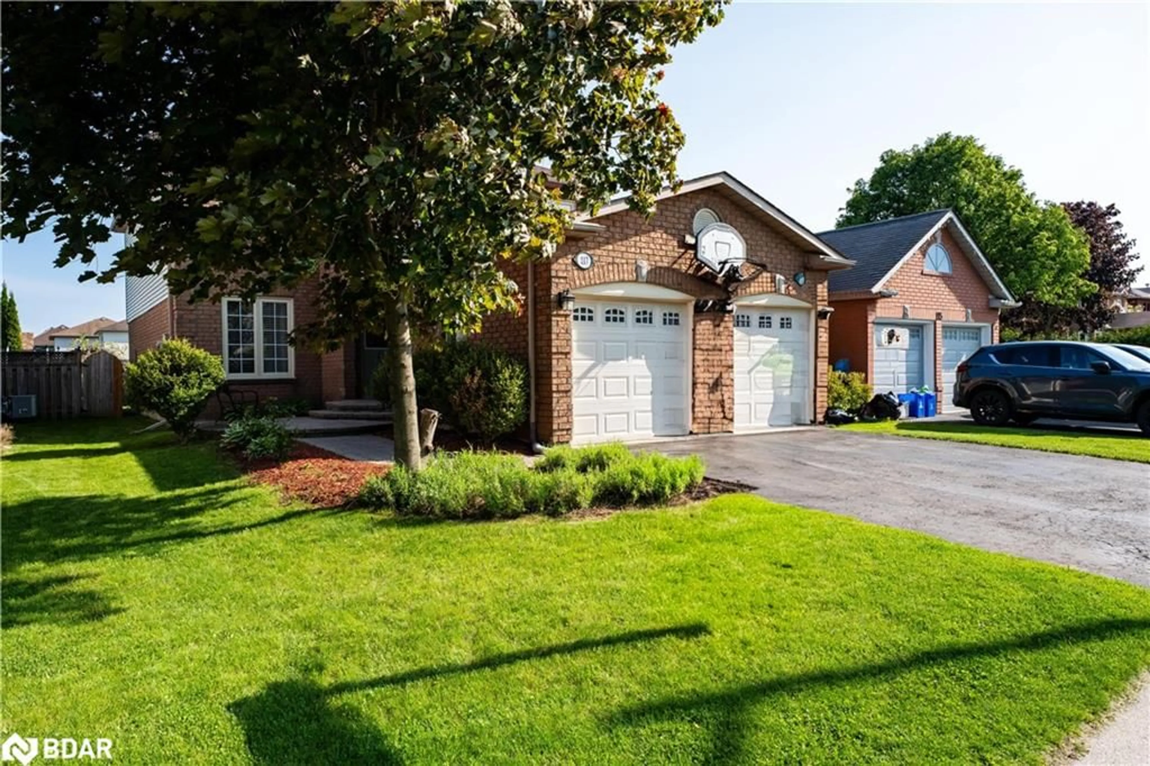 Home with brick exterior material, street for 117 Apple Blossom Blvd, Bowmanville Ontario L1C 4T8