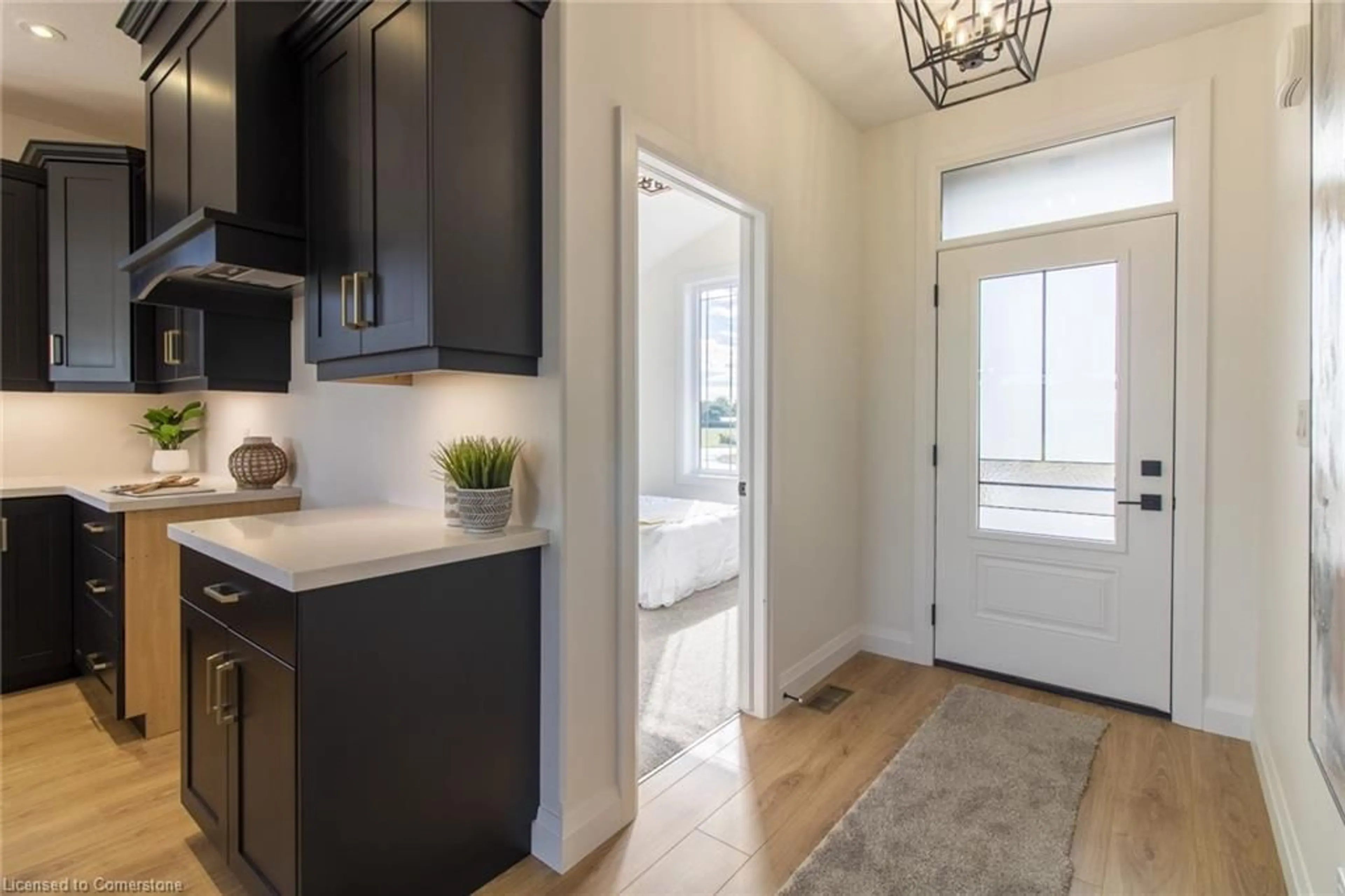 Indoor entryway for 73 Duchess Dr, Delhi Ontario N4B 2V3