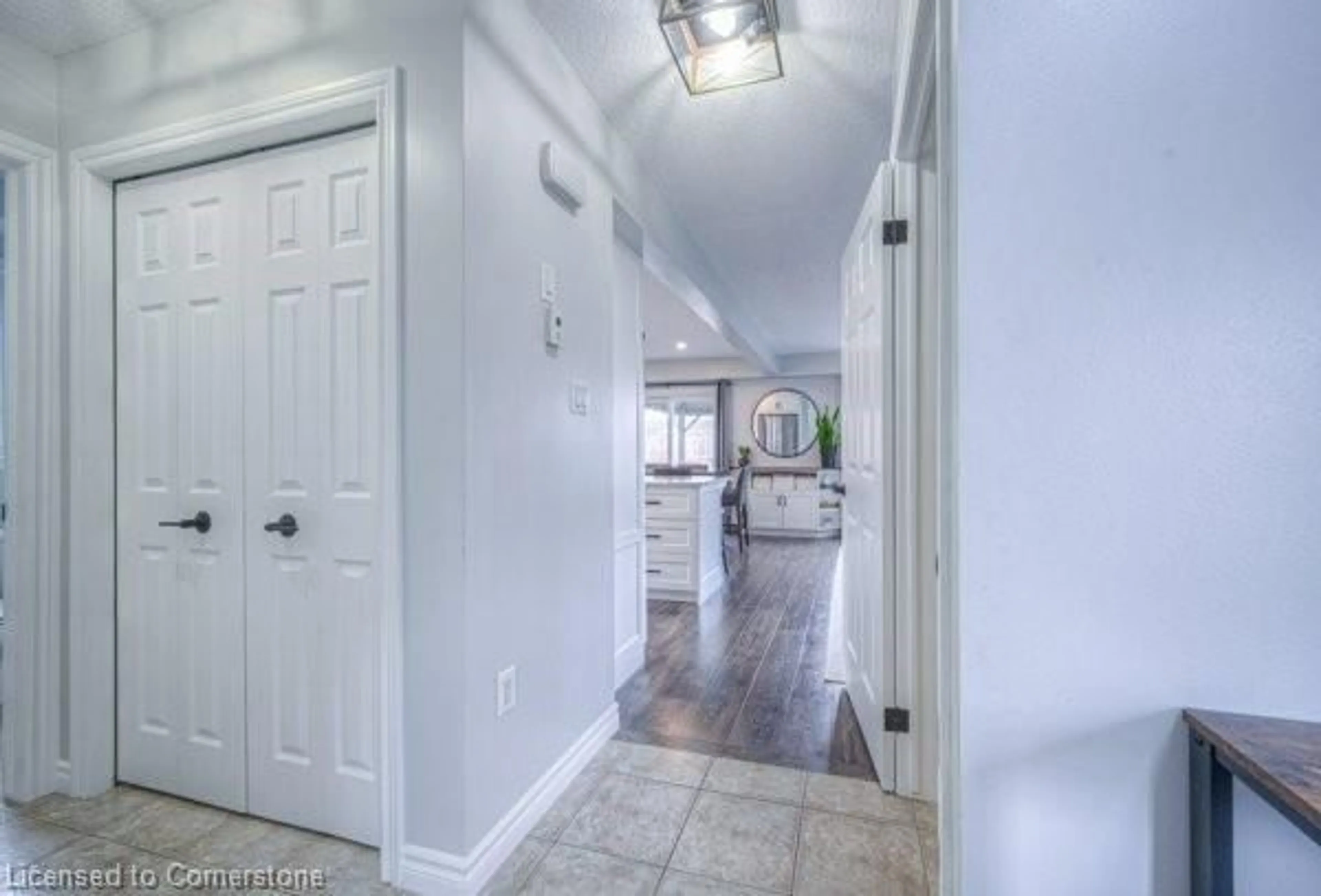 Indoor entryway for 354 Fennel St, Plattsville Ontario N0J 1S0