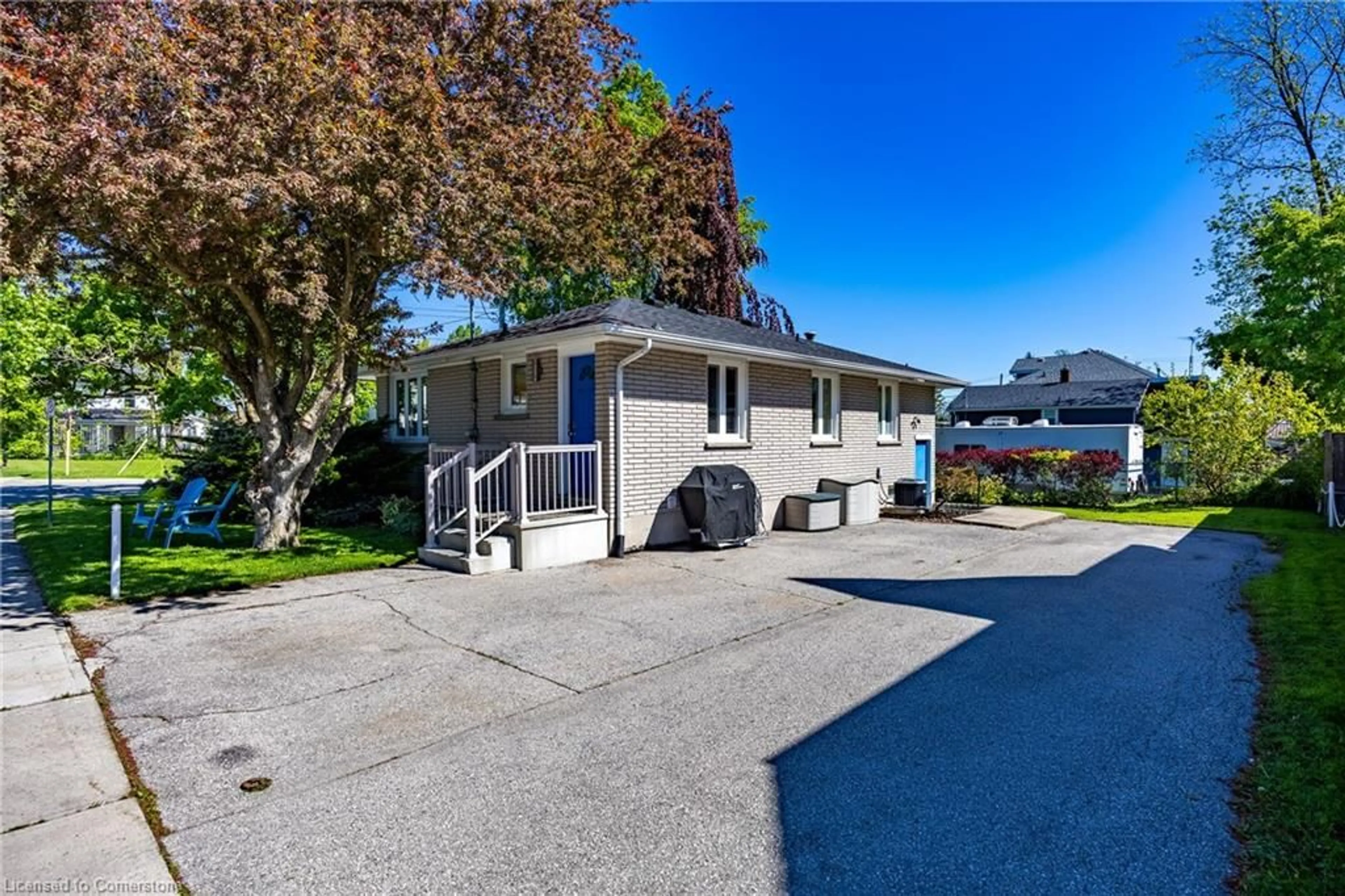 Unknown for 100 Market St E, Port Dover Ontario N0A 1N0