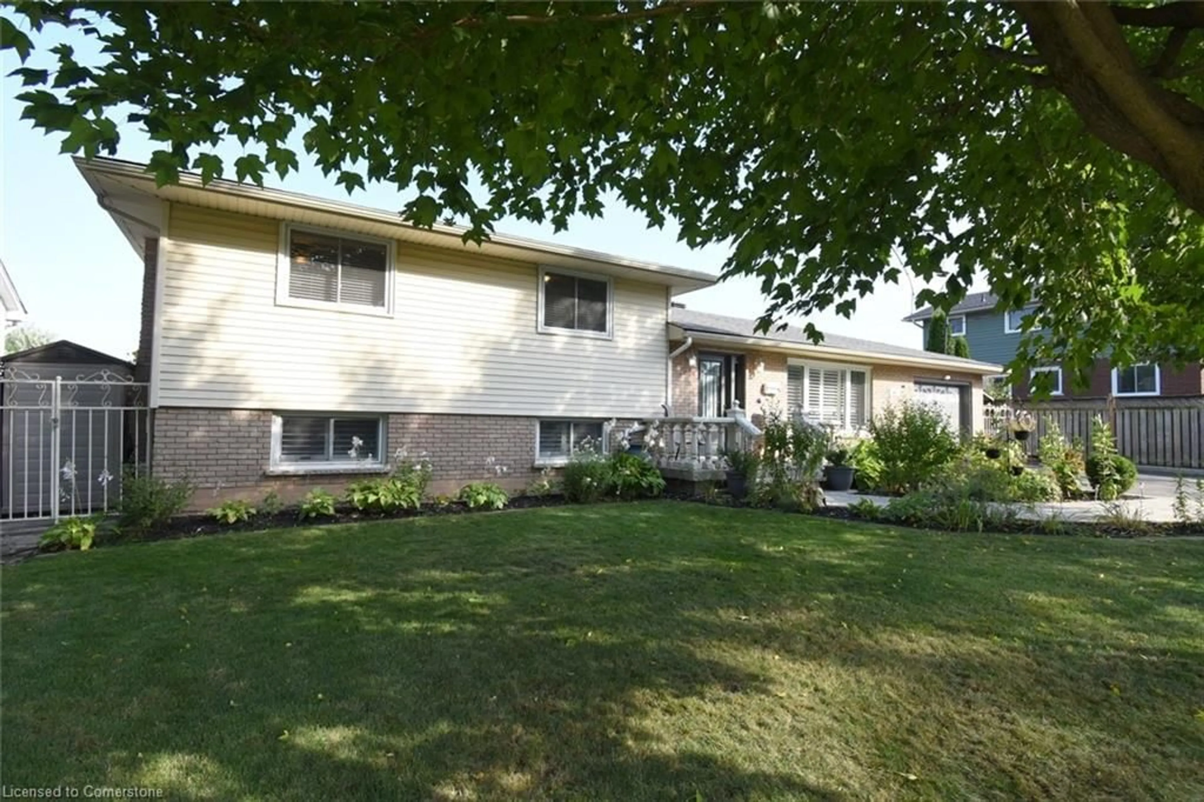 Home with vinyl exterior material, street for 54 Chester Rd, Hamilton Ontario L8E 1Y2
