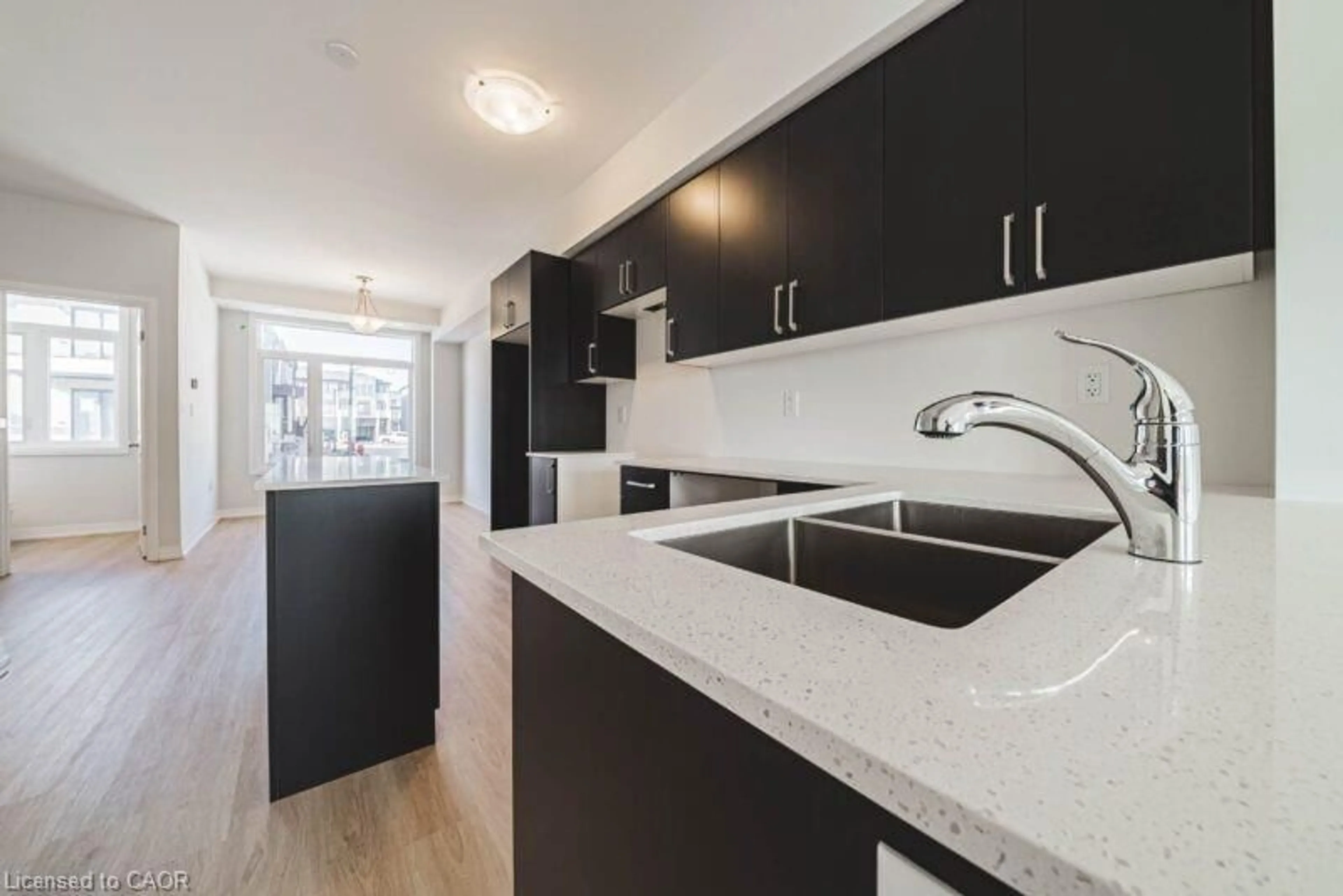 Unknown for 155 Equestrian Way #90, Cambridge Ontario N3E 0E8