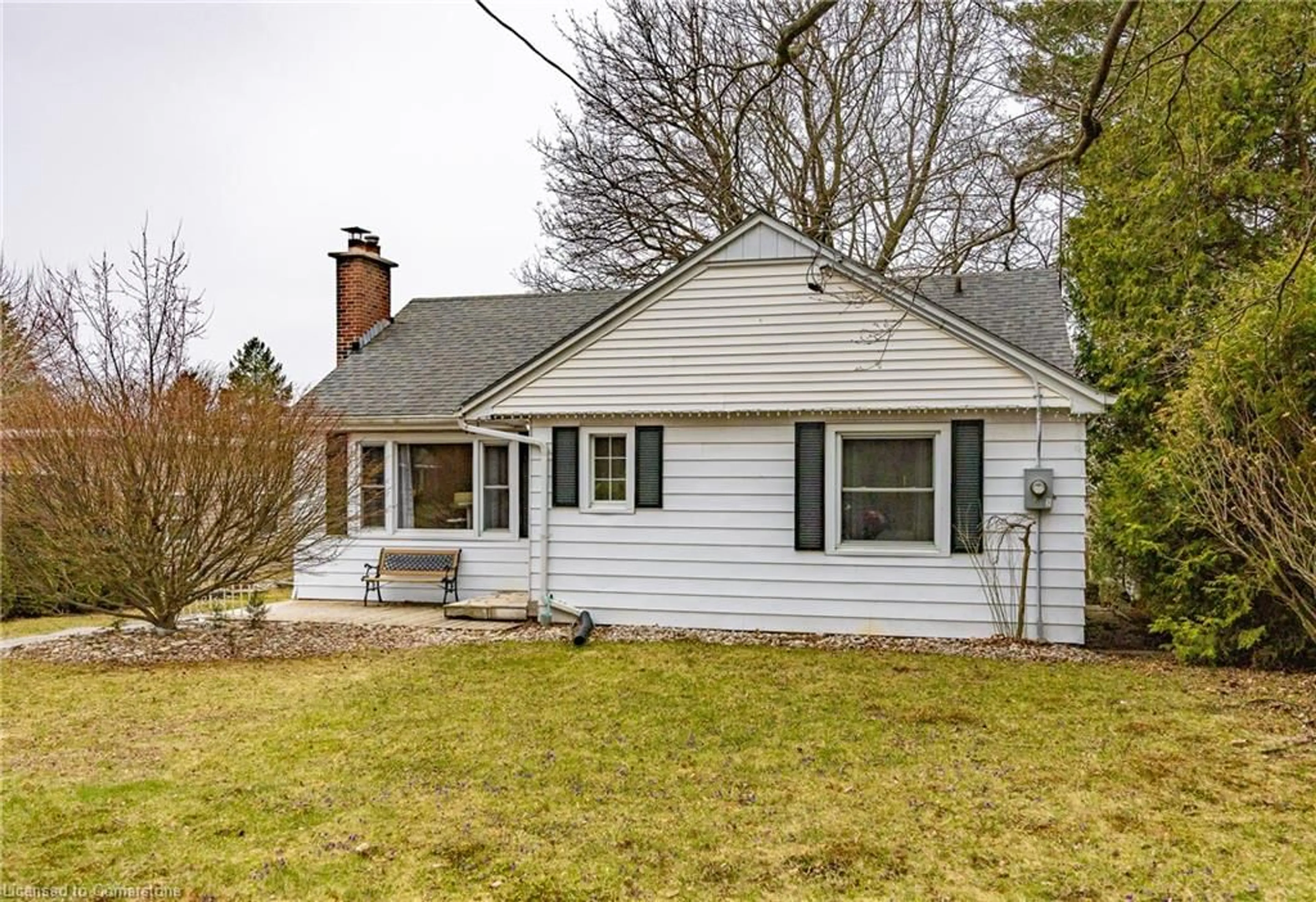 Home with vinyl exterior material, street for 20 Gibson Dr, Simcoe Ontario N3Y 3L3